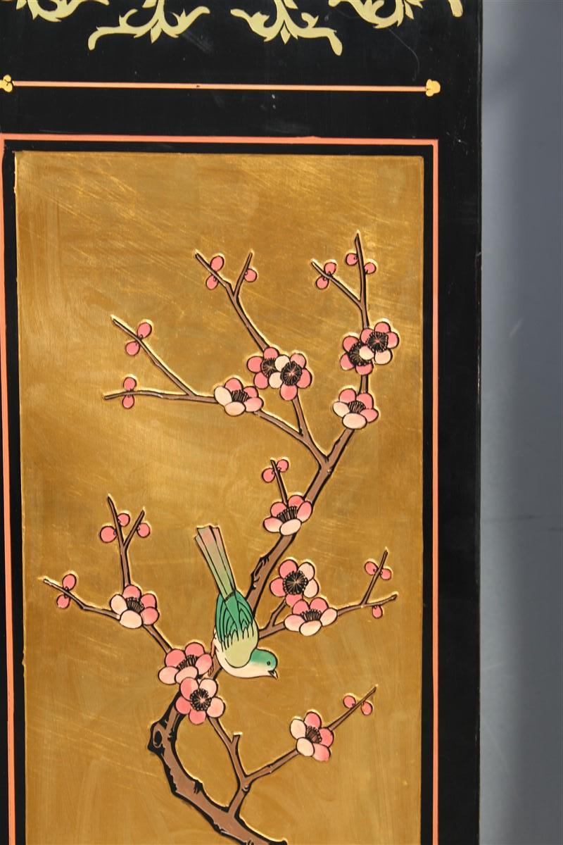 4 panel wood with colored enamels and Chinese gold leaf lotus flowers and herons For Sale 7
