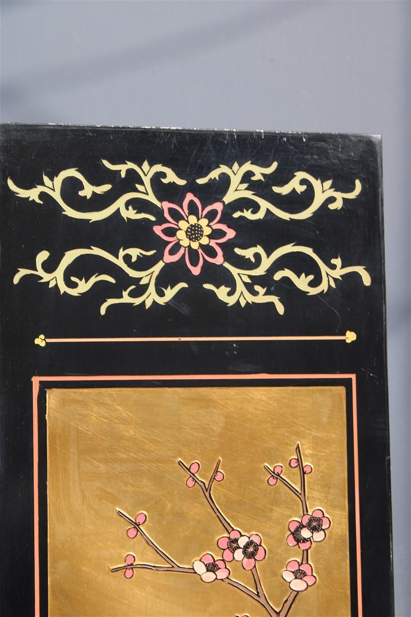 4 panel wood with colored enamels and Chinese gold leaf lotus flowers and herons For Sale 8