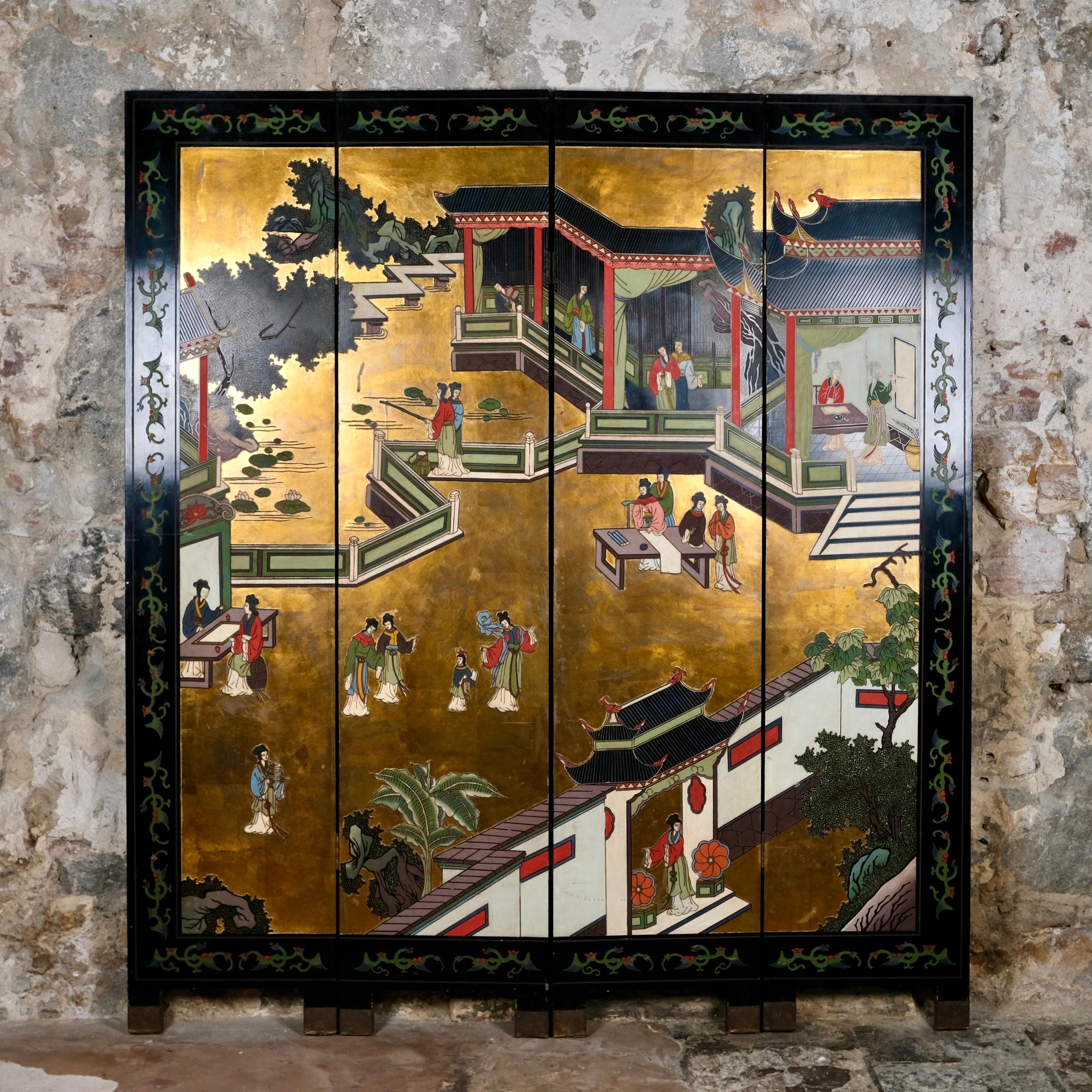 Wonderful 4 panels Coromandel lacquer screen, from China, beginning of the 20th century.
On the front are depicted scenes of everyday life in a palace, with multiple characters and details, on a golden background.
On the back, vegetal decorations