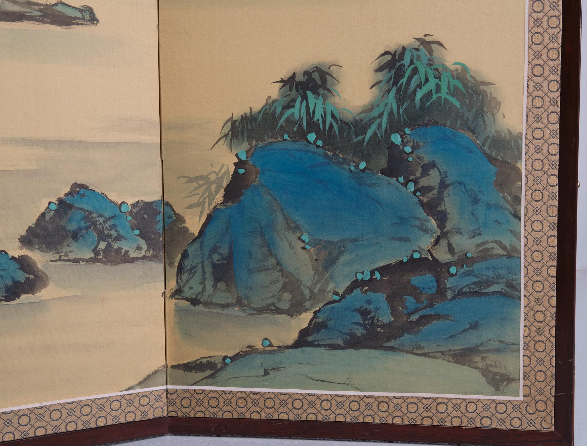 Chinoiserie 4 part folding screen hand painted Japan 1960s    For Sale