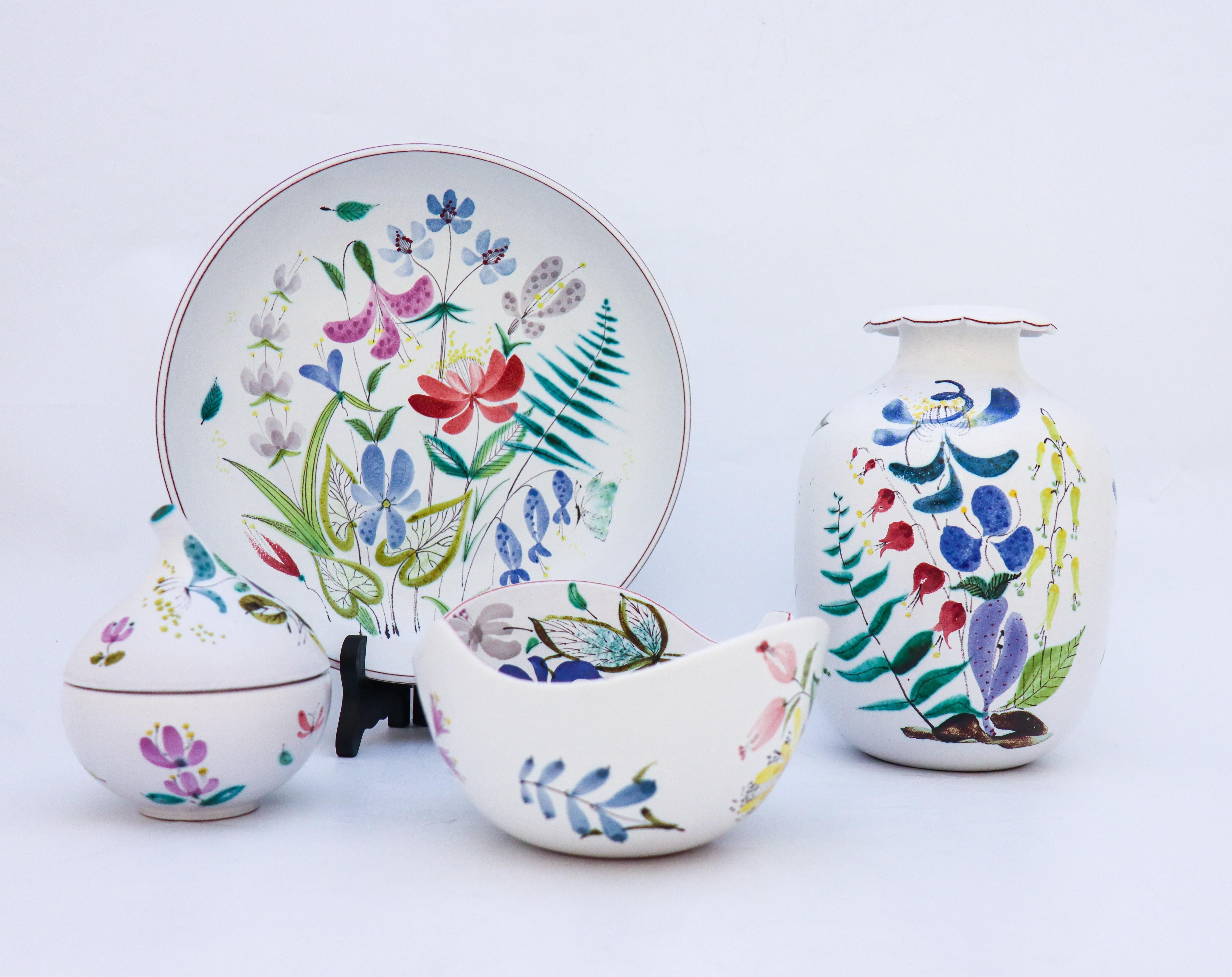 Scandinavian Modern 4 Parts Faience with Decor of Flowers, Stig Lindberg, Gustavsbergs Studio