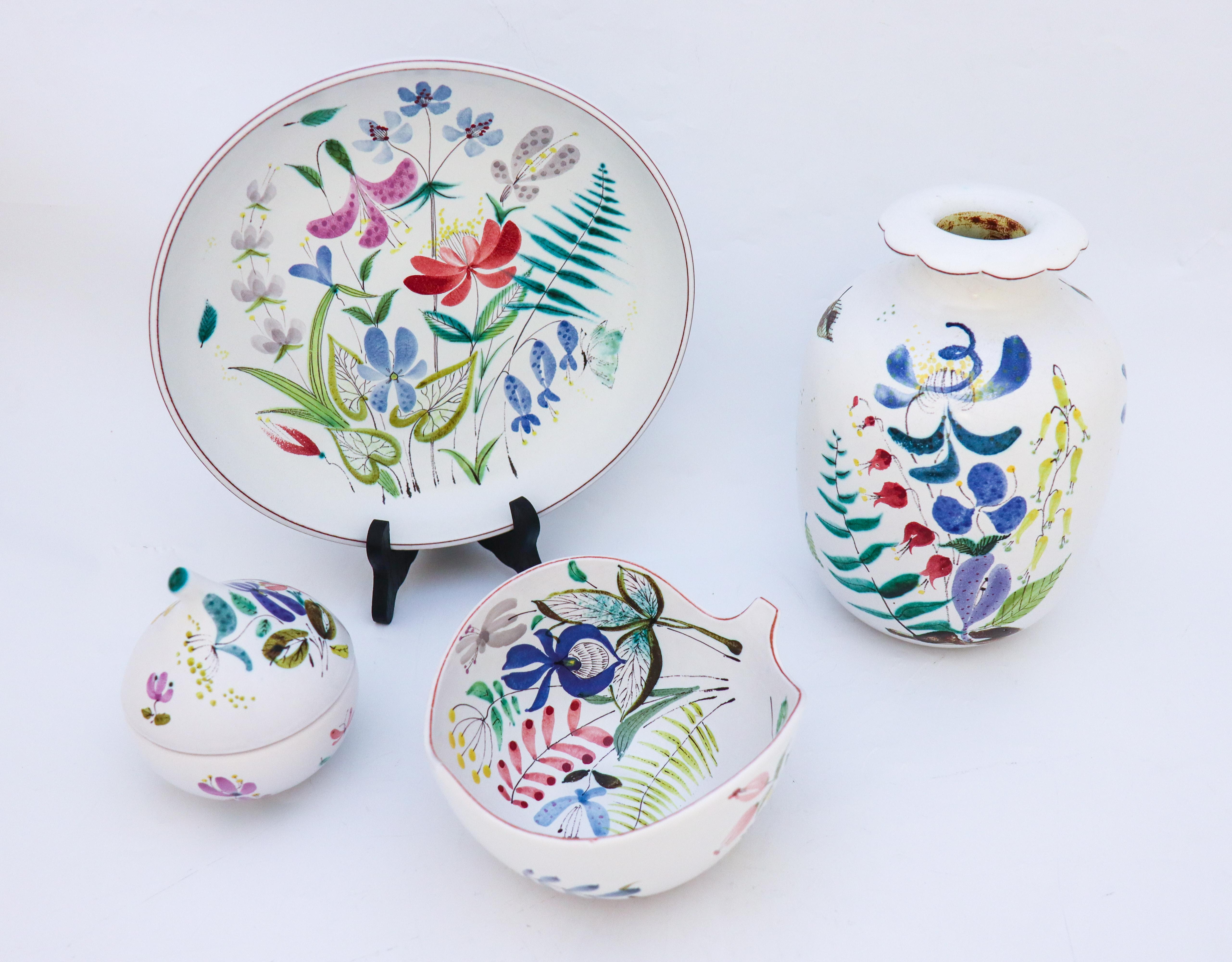 Swedish 4 Parts Faience with Decor of Flowers, Stig Lindberg, Gustavsbergs Studio