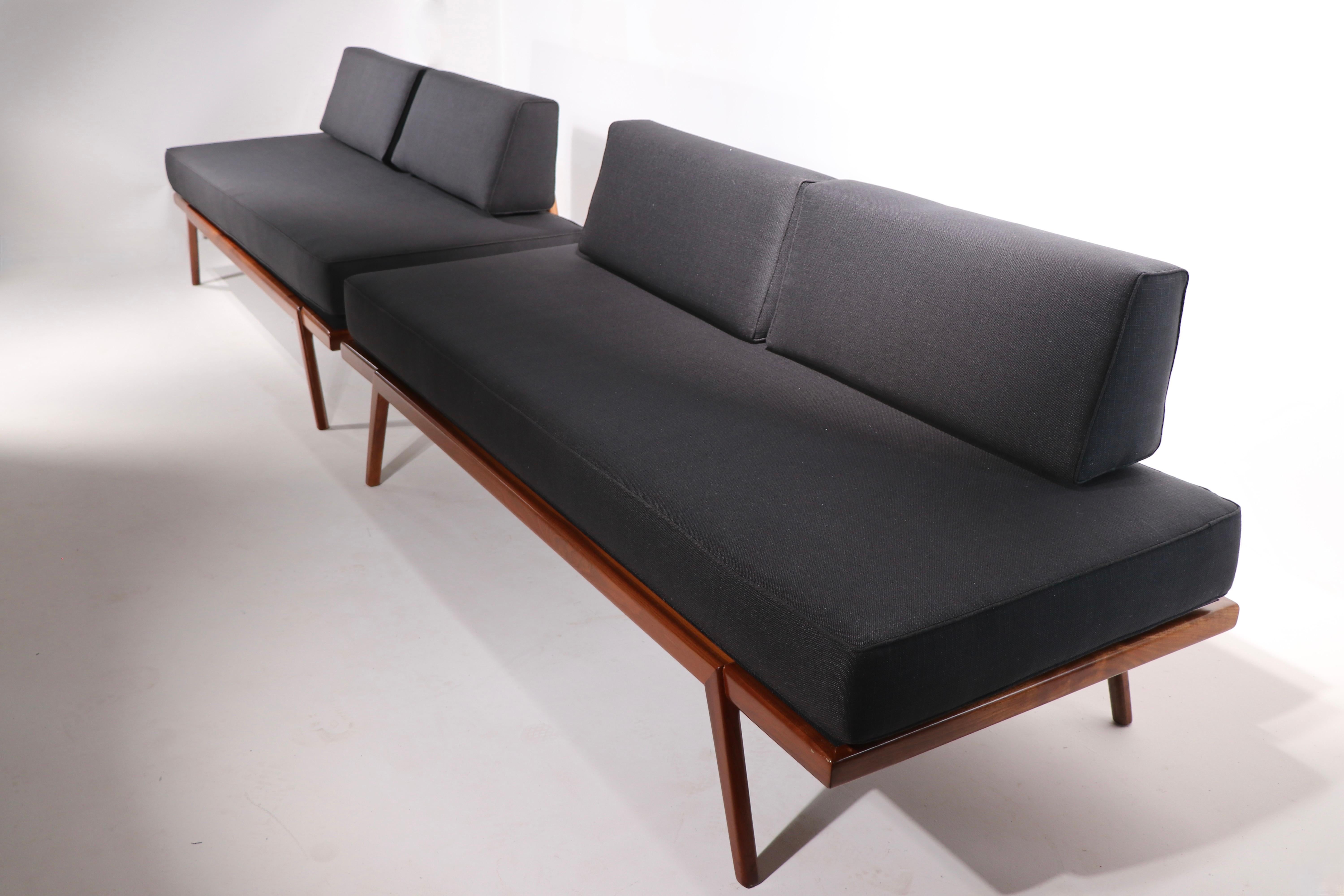 4 Pc. Suite Mel Simlow Furniture - 2 canapés 1 fauteuil de salon 1 table en vente 4
