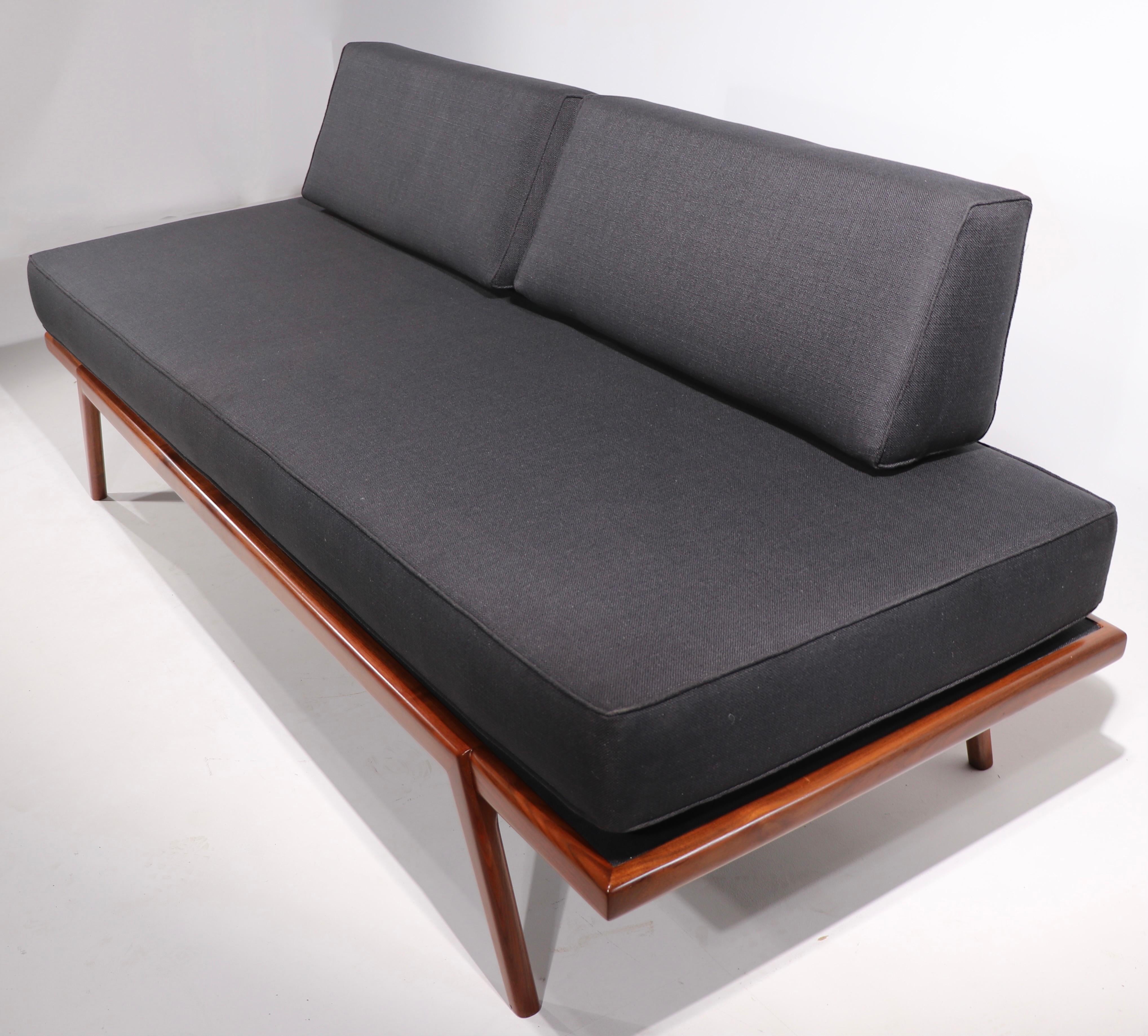 4 Pc. Suite Mel Simlow Furniture - 2 canapés 1 fauteuil de salon 1 table en vente 1