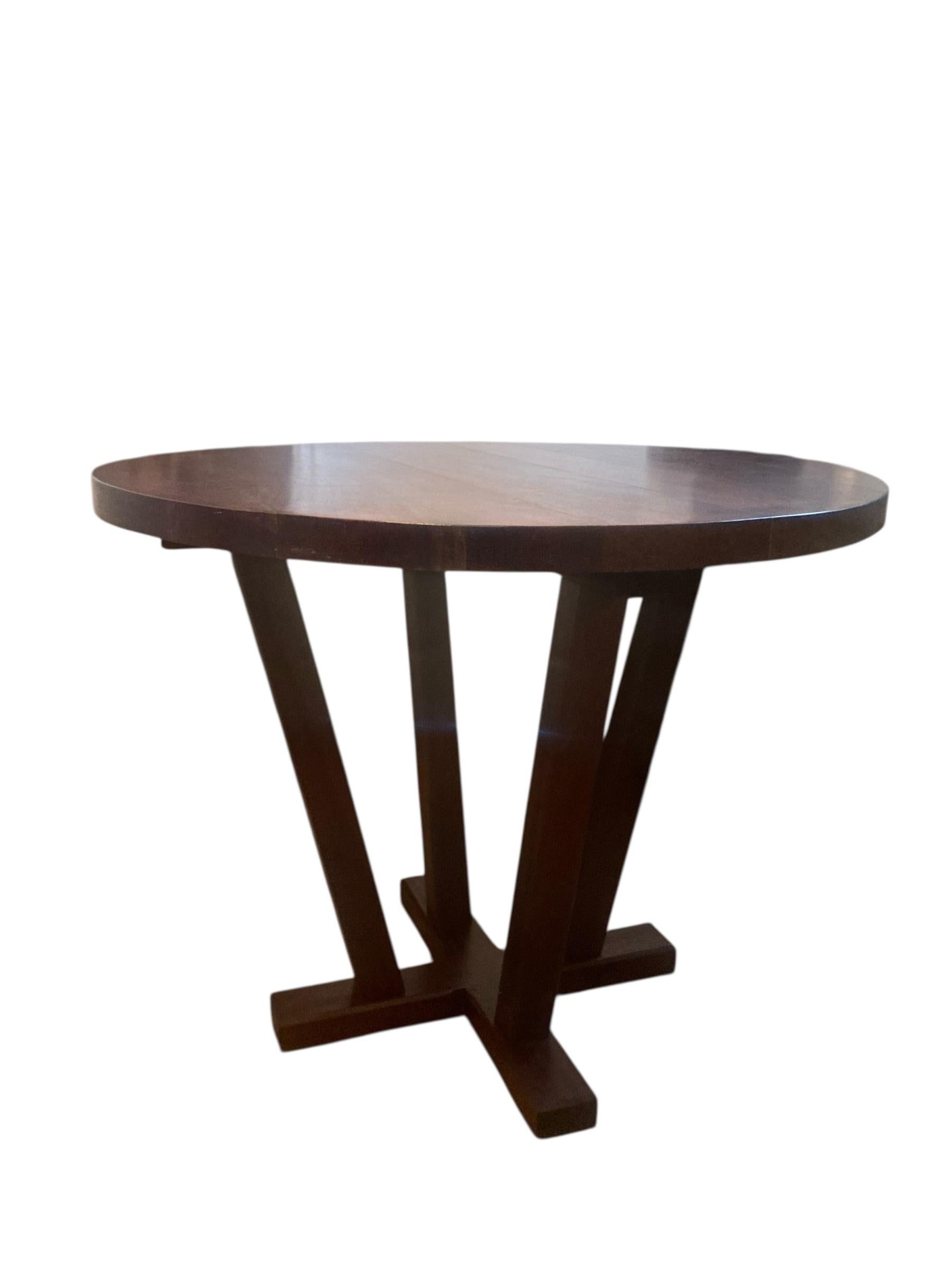 Table de restaurant ou de salle à manger circulaire en acajou pour 4 personnes Bon état - En vente à Bishop's Stortford, GB