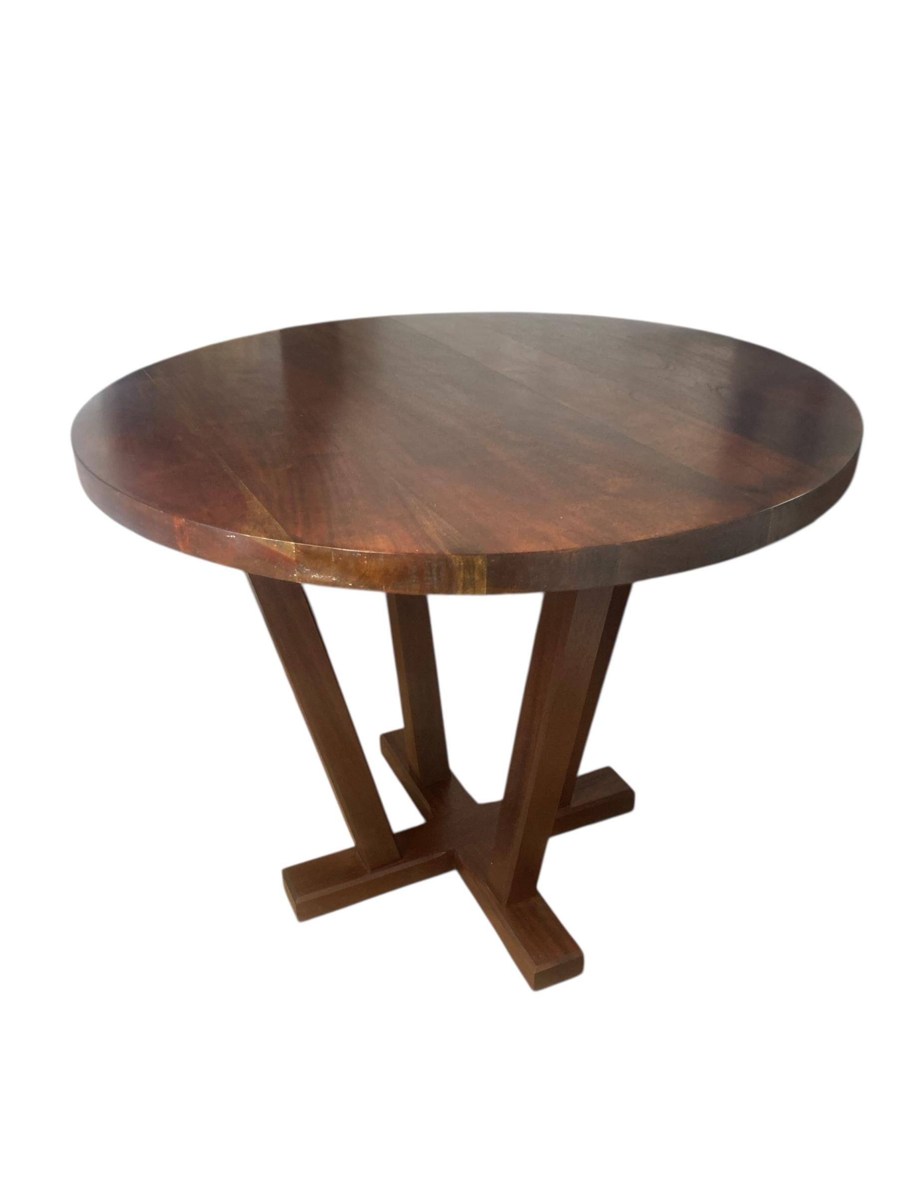 Acajou Table de restaurant ou de salle à manger circulaire en acajou pour 4 personnes en vente