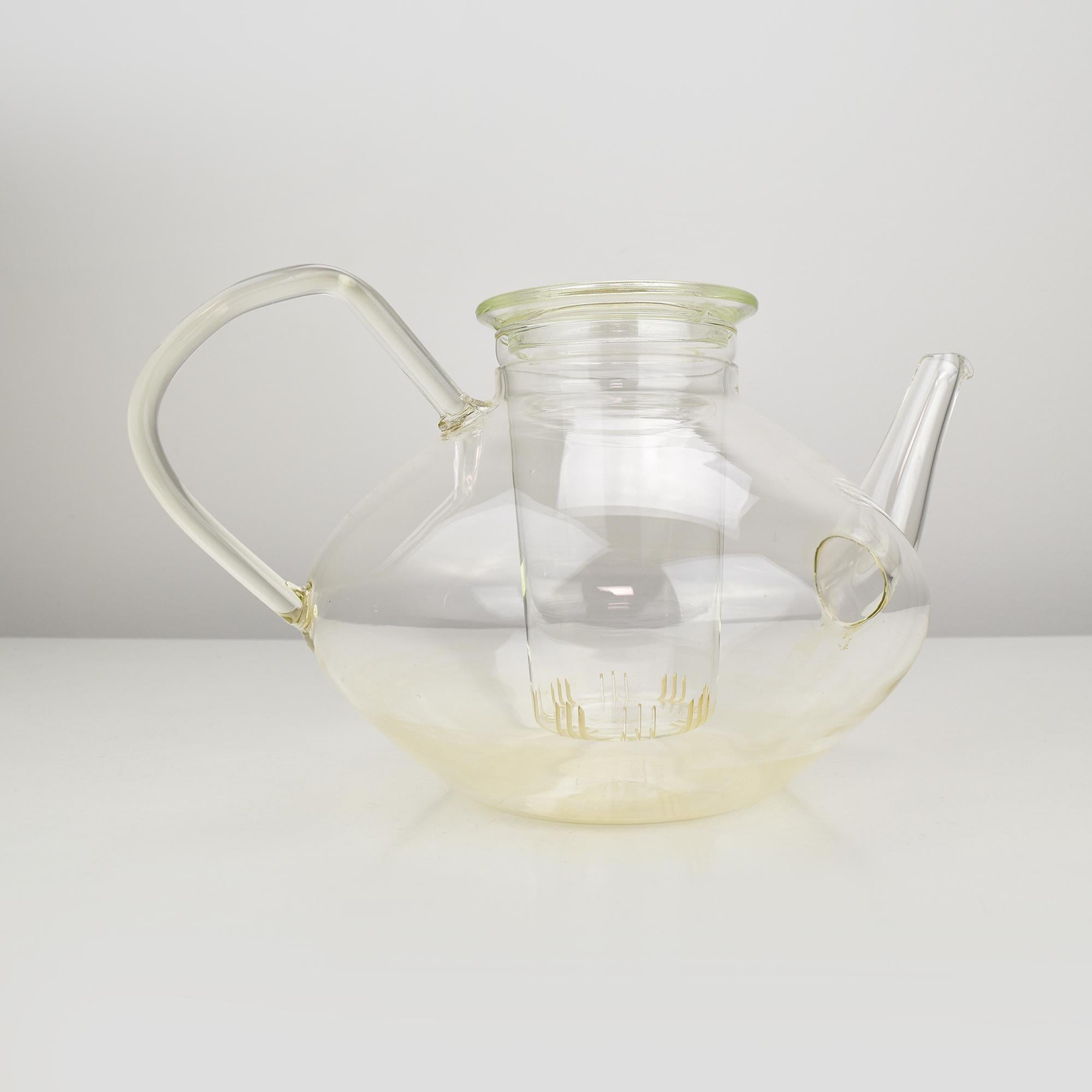 4 Personen Tee-Set 13 Teile Design Heinrich Loffelhardt für Jenaer Glas (Deutsch) im Angebot