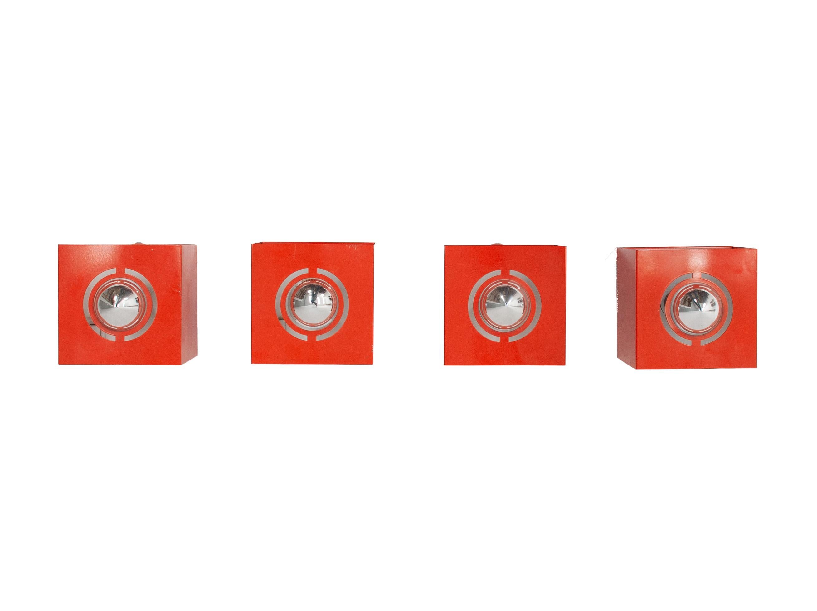 A quartet of funky orange cube lights by Philips, 1970s. These can be mounted on either walls or ceilings and they feature integrated power switches. Very nice condition.

  
