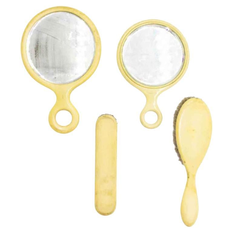 Set di spazzole e specchiere inglese vittoriano a 4 pezzi