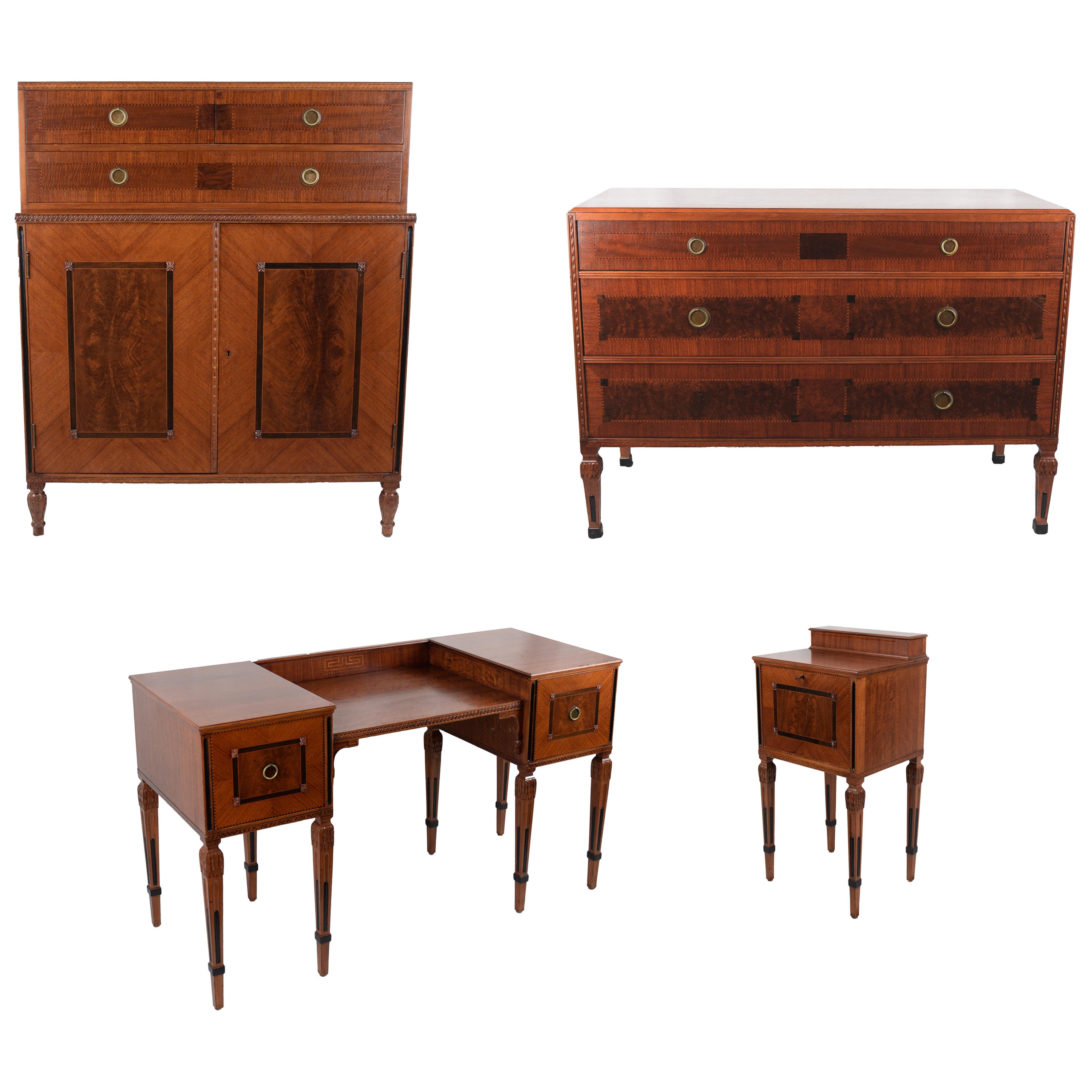 Mobilier de chambre à coucher fédéral de 4 pièces : coiffeuse, table d'appoint, commode et commode