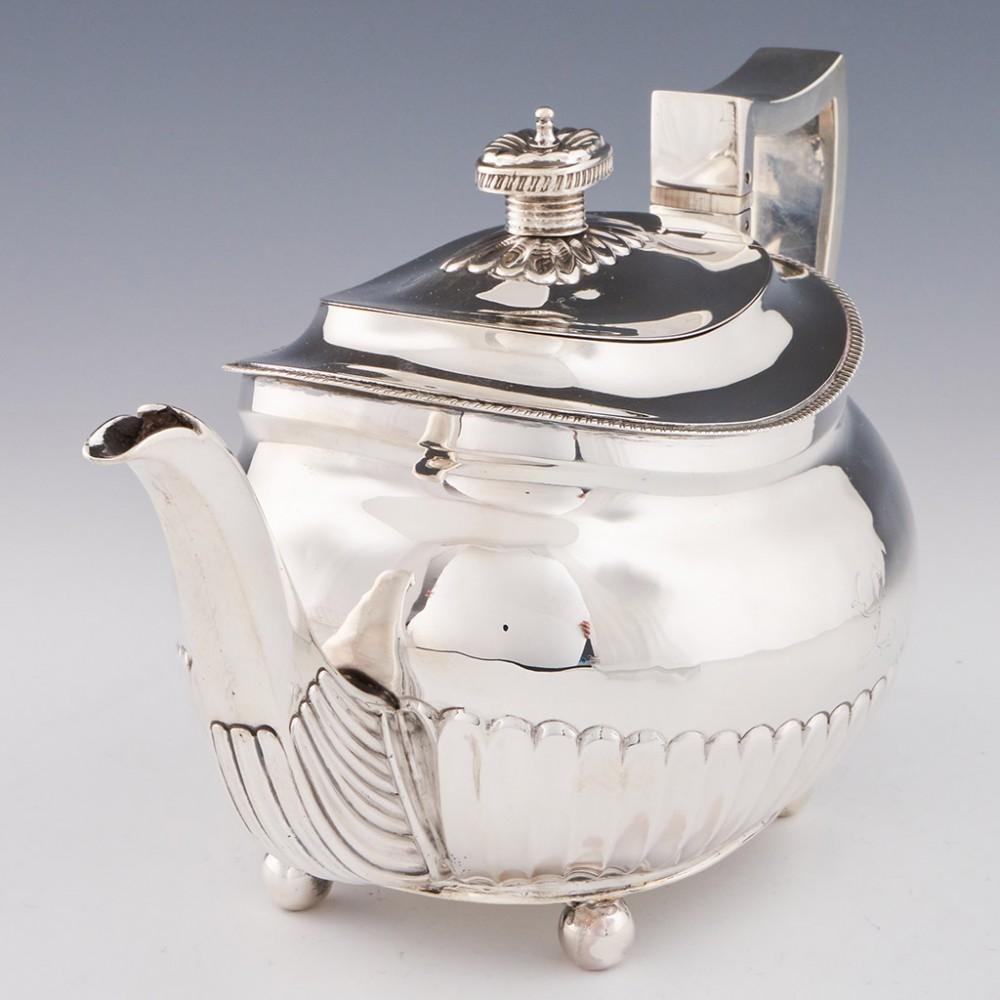 Servicio de té y café de 4 piezas de plata de ley de Jorge III Londres, 1809 en venta 4