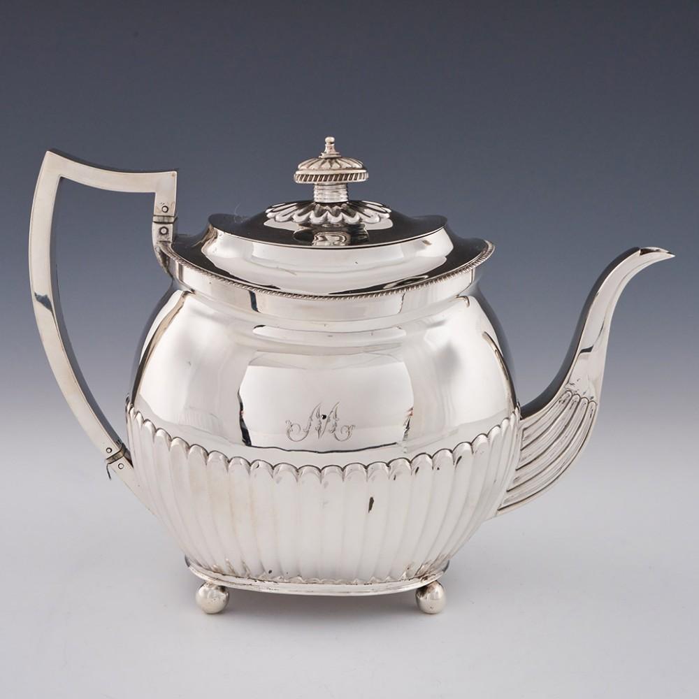 4 Piece George III Sterling Silver Tea and Coffee Service London, 1809 In Good Condition For Sale In Tunbridge Wells, GB