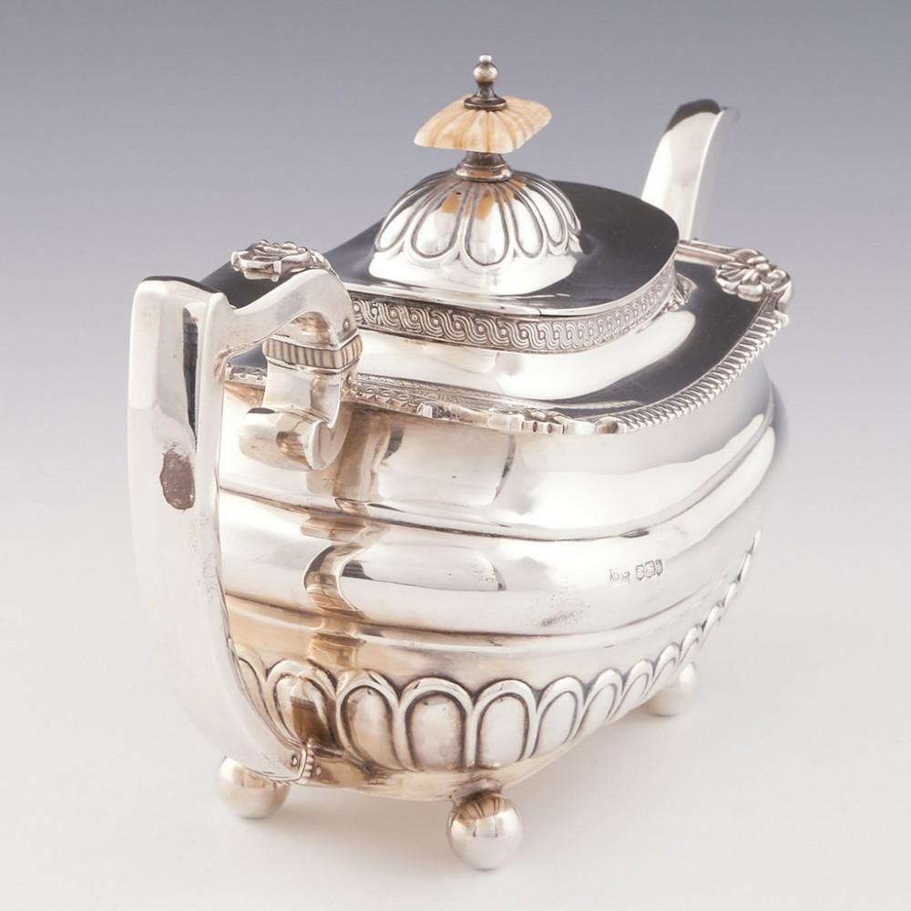4 Piece Walker & Hall Sterling Silver Tea Set, 1920s In Good Condition For Sale In Tunbridge Wells, GB