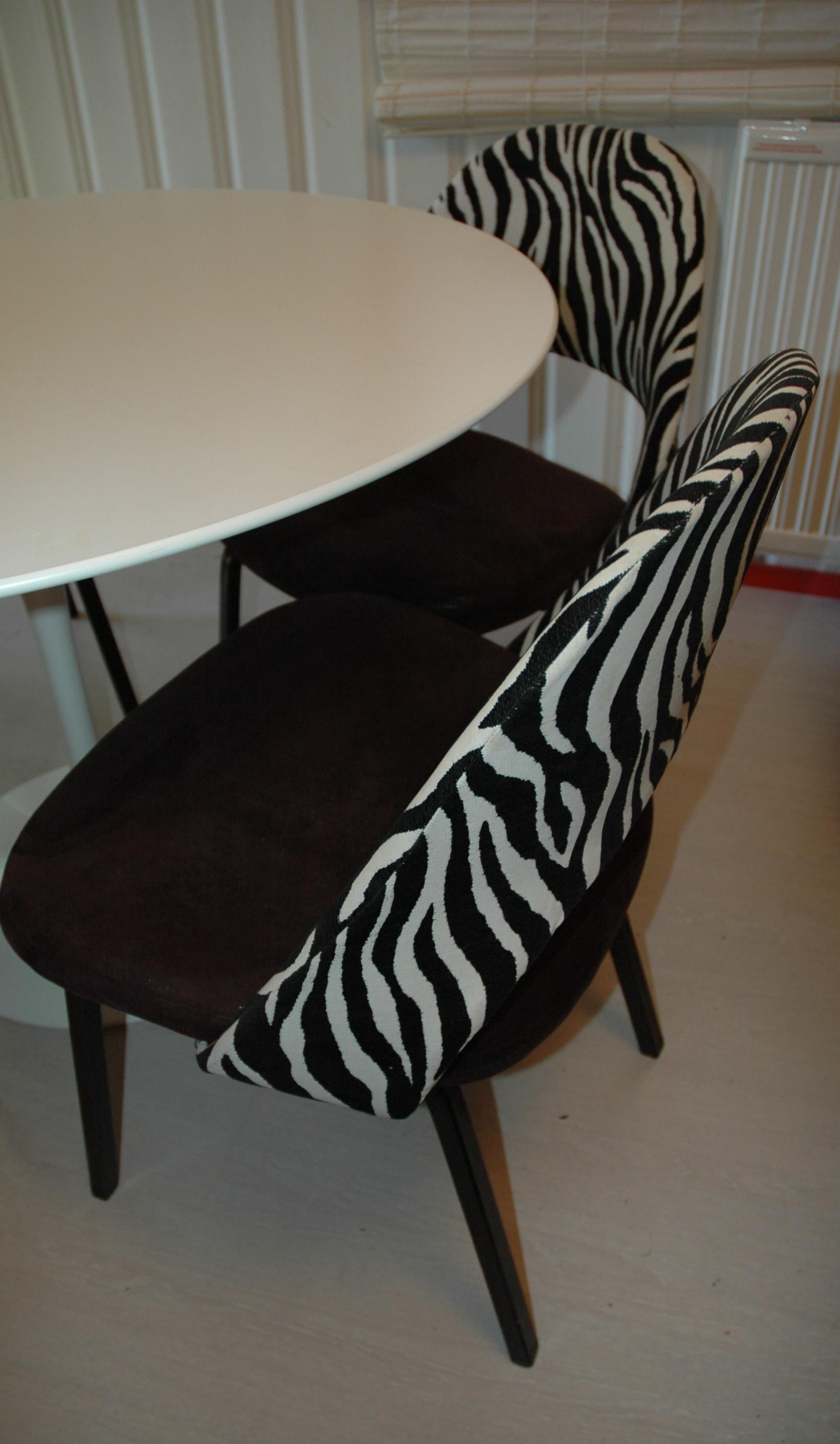 Swedish 4 pieces of Eero Saarinen/Knoll International fantastic executive chair Mod.72 For Sale