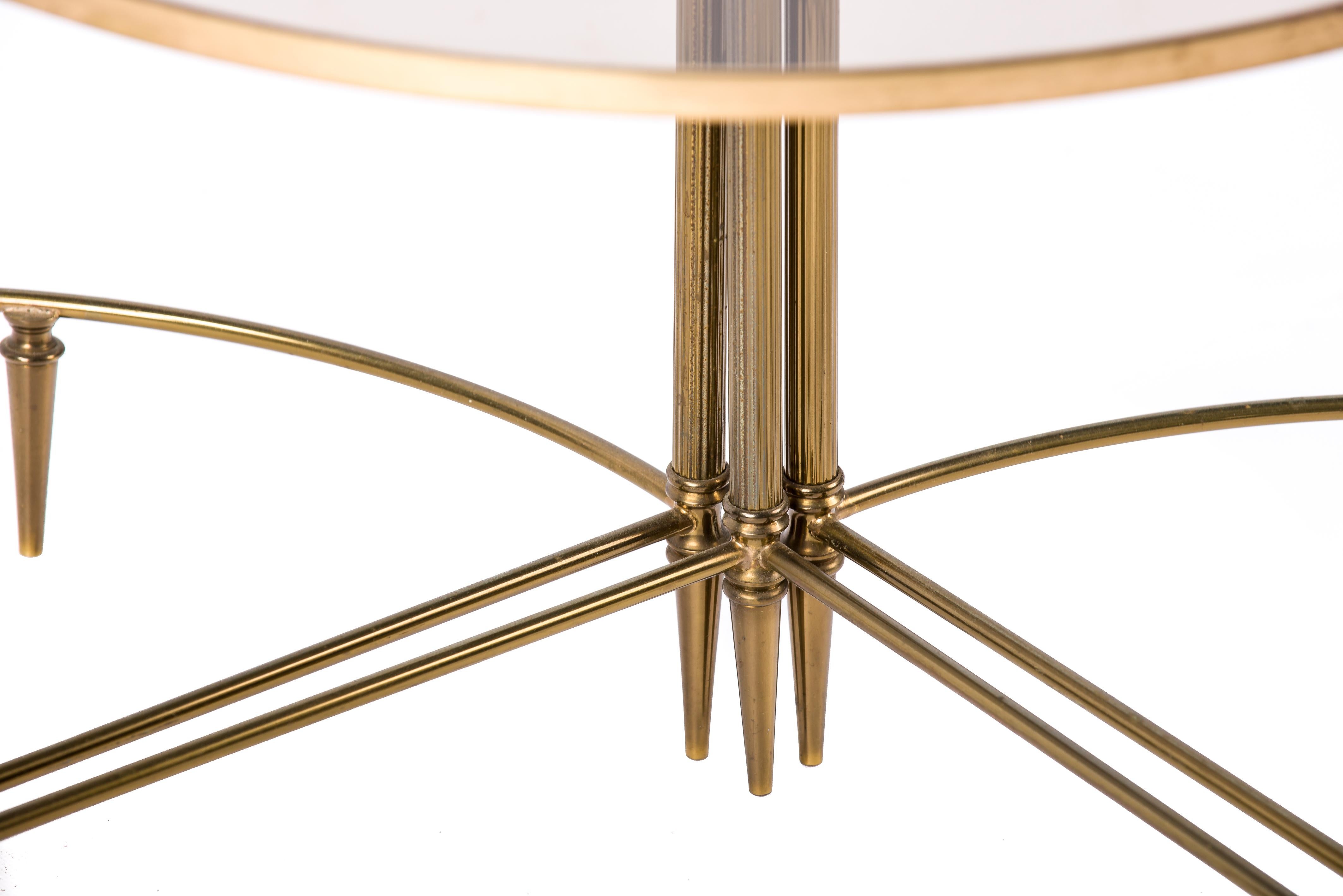 Laiton 4 tables rondes néo-classiques en laiton de la Maison Baguès en vente
