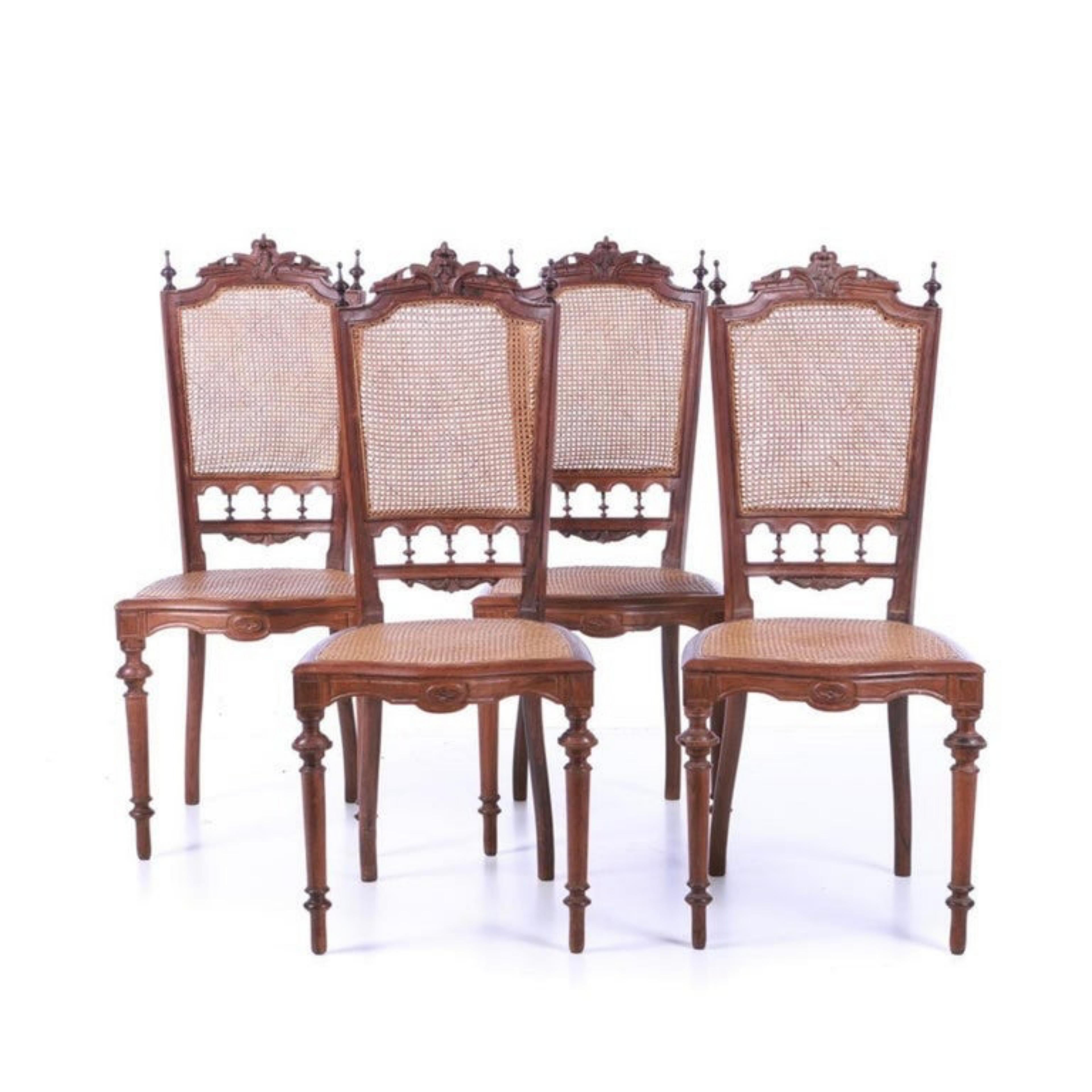 Fait main 4 chaises portugaises du 19ème siècle en bois de rose brésilien en vente