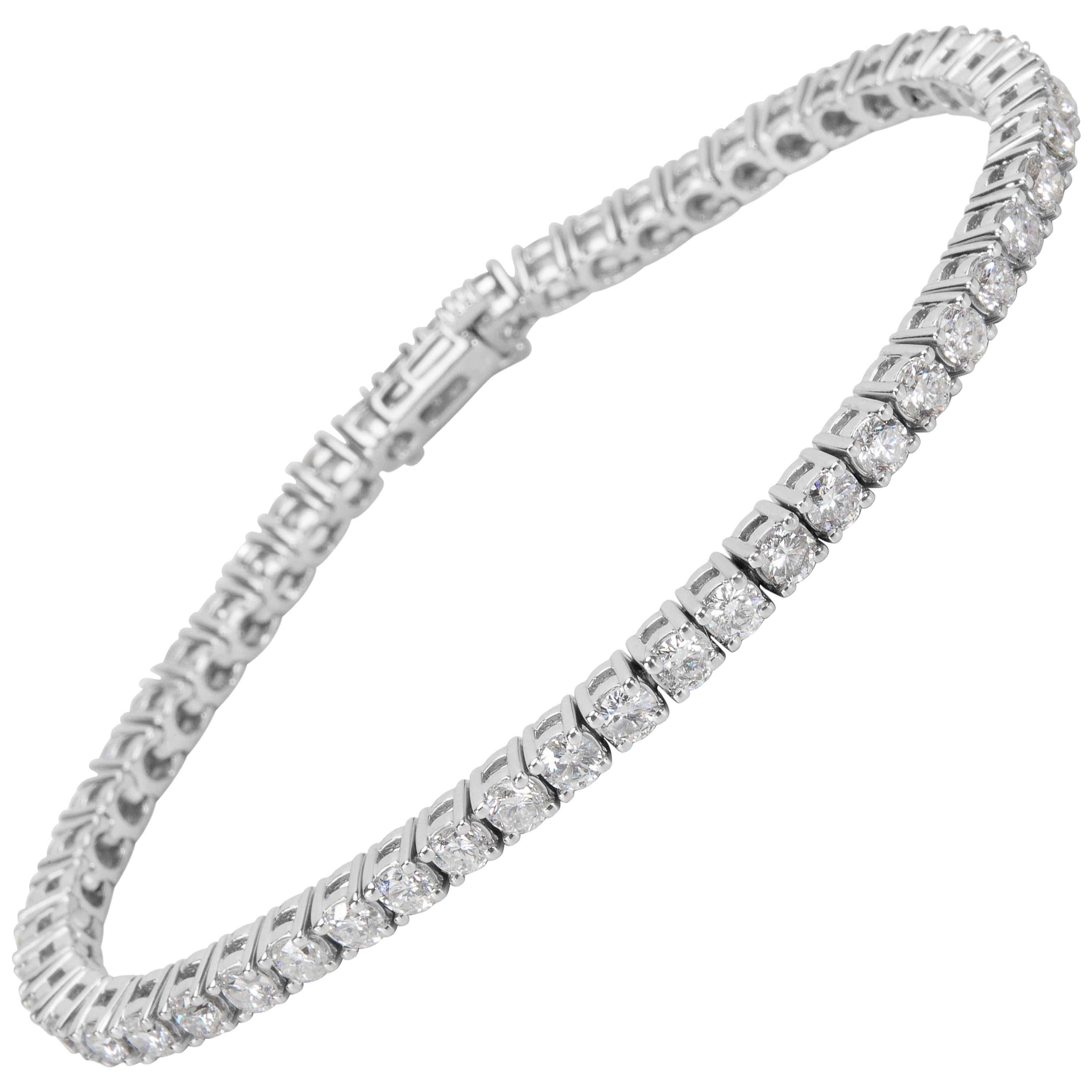 4 Prong Diamond Line Bracelet in 14 Karat White Gold '4.36 Carart'
