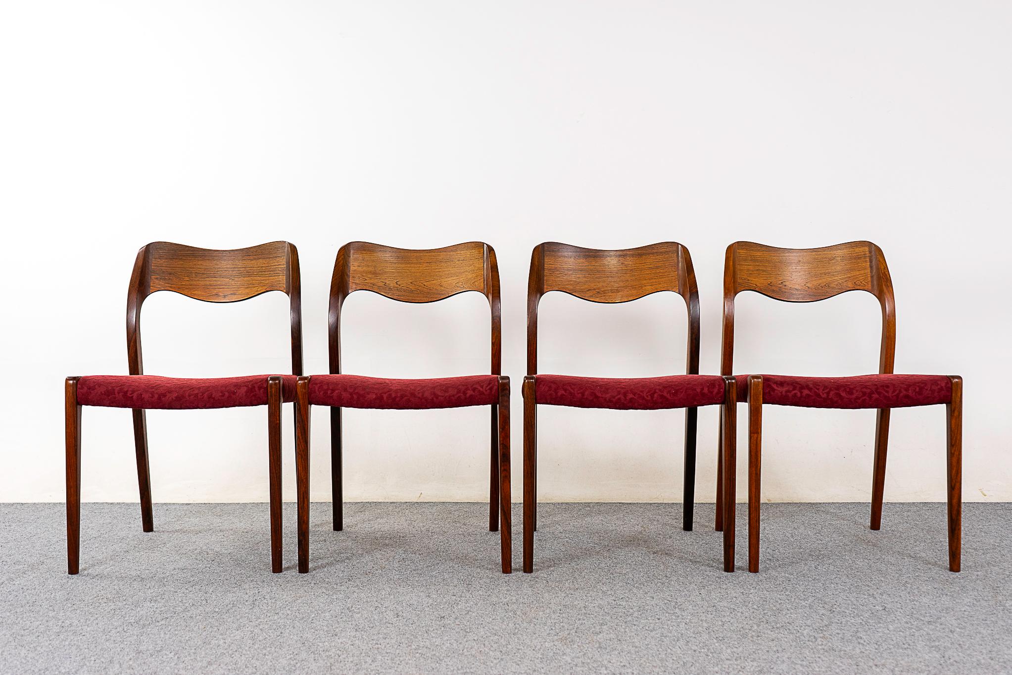 4 chaises de salle à manger modèle 71 de Niels Otto Moller 2