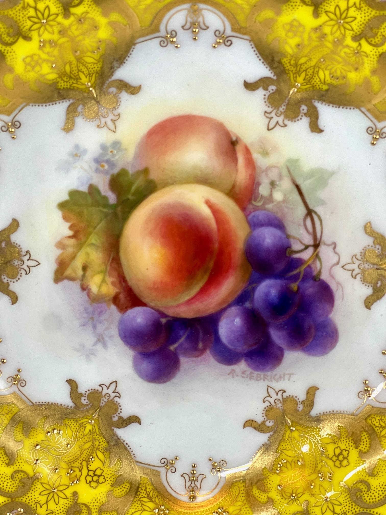 4 piatti da dessert Royal Worcester dipinti a mano con frutta, firmati dall'artista Sebright in vendita 1