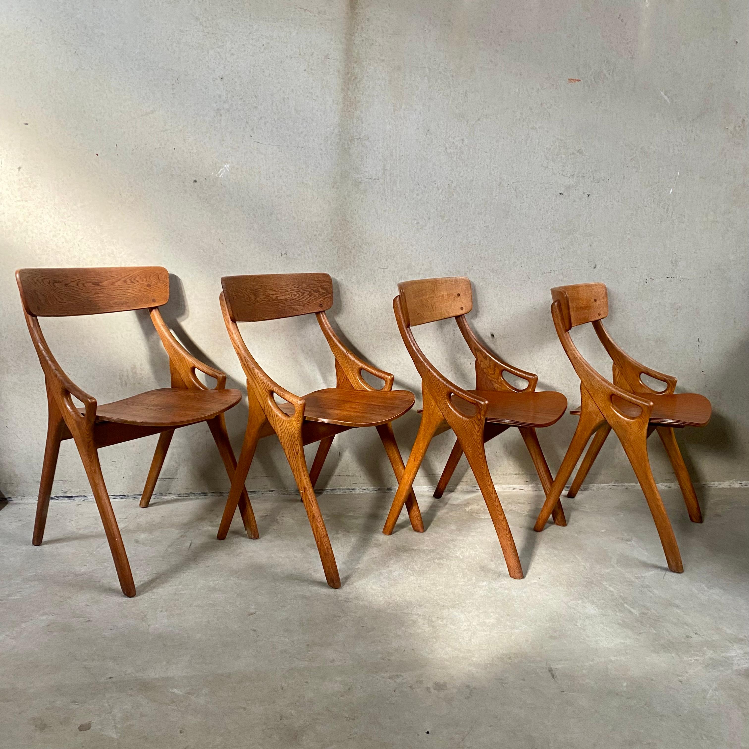 4 Rustic Oak Arne Hovmand Olsen Dining Chairs for Mogens Kold Mobelfabrik 1950 For Sale 12