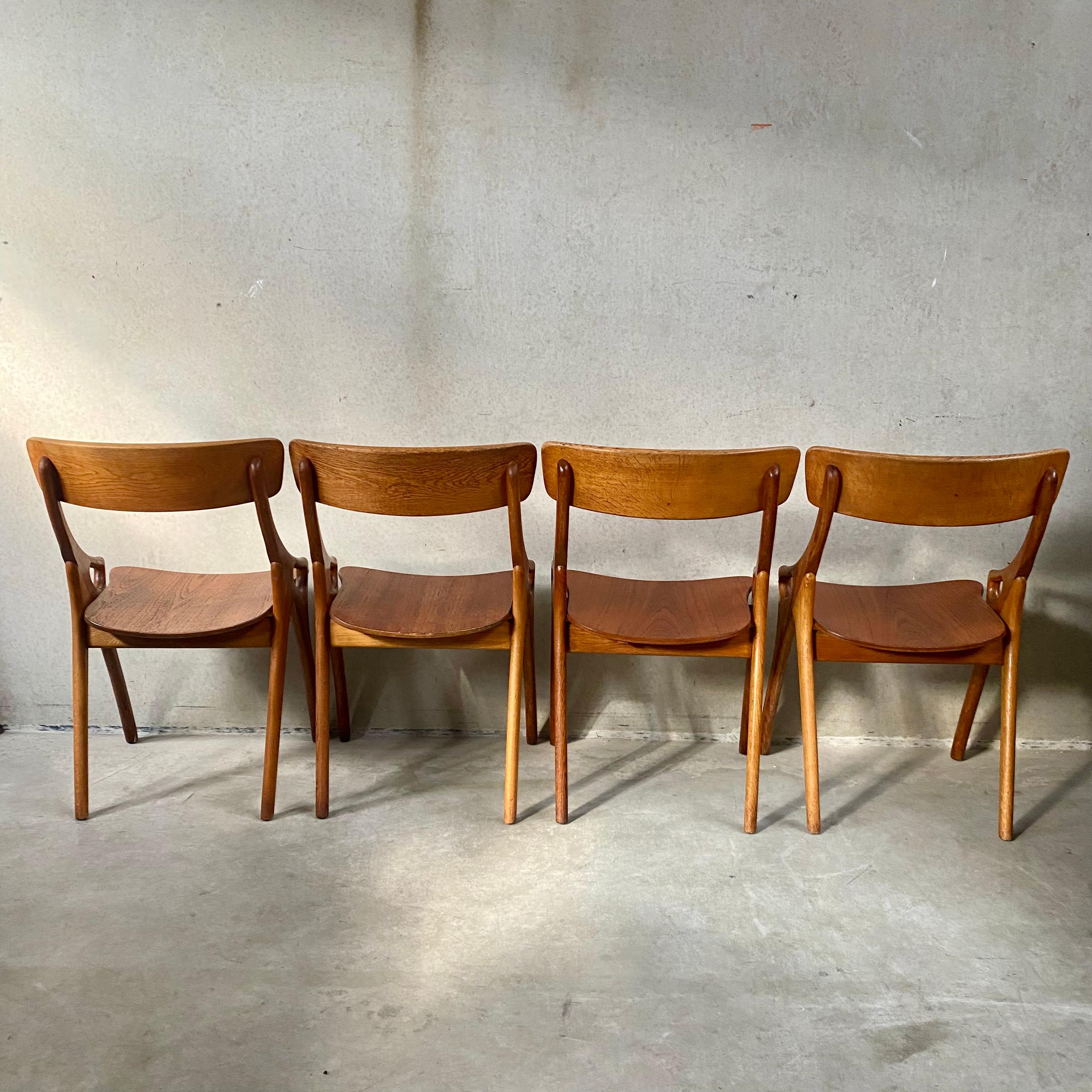 4 Rustic Oak Arne Hovmand Olsen Dining Chairs for Mogens Kold Mobelfabrik 1950 For Sale 3