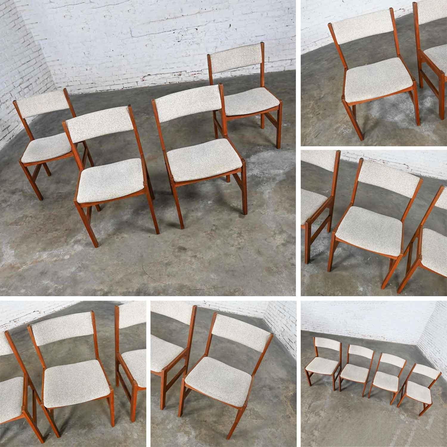 4 chaises de salle à manger de style scandinave moderne Sun Furniture en teck et tissu grège en vente 4
