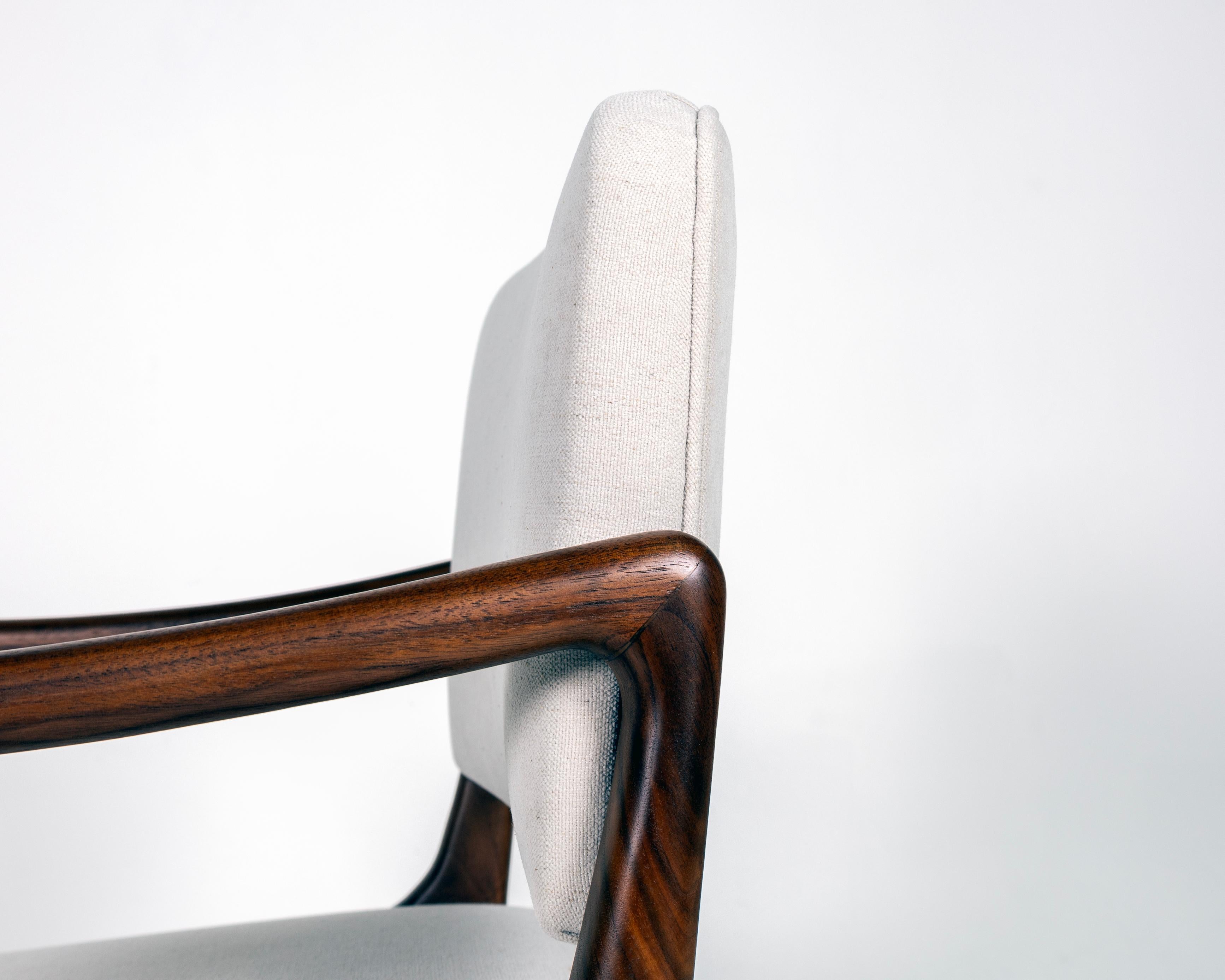 Tissu 4 fauteuils de salle à manger sculpturaux dans le style de Gio Ponti Noyer en vente