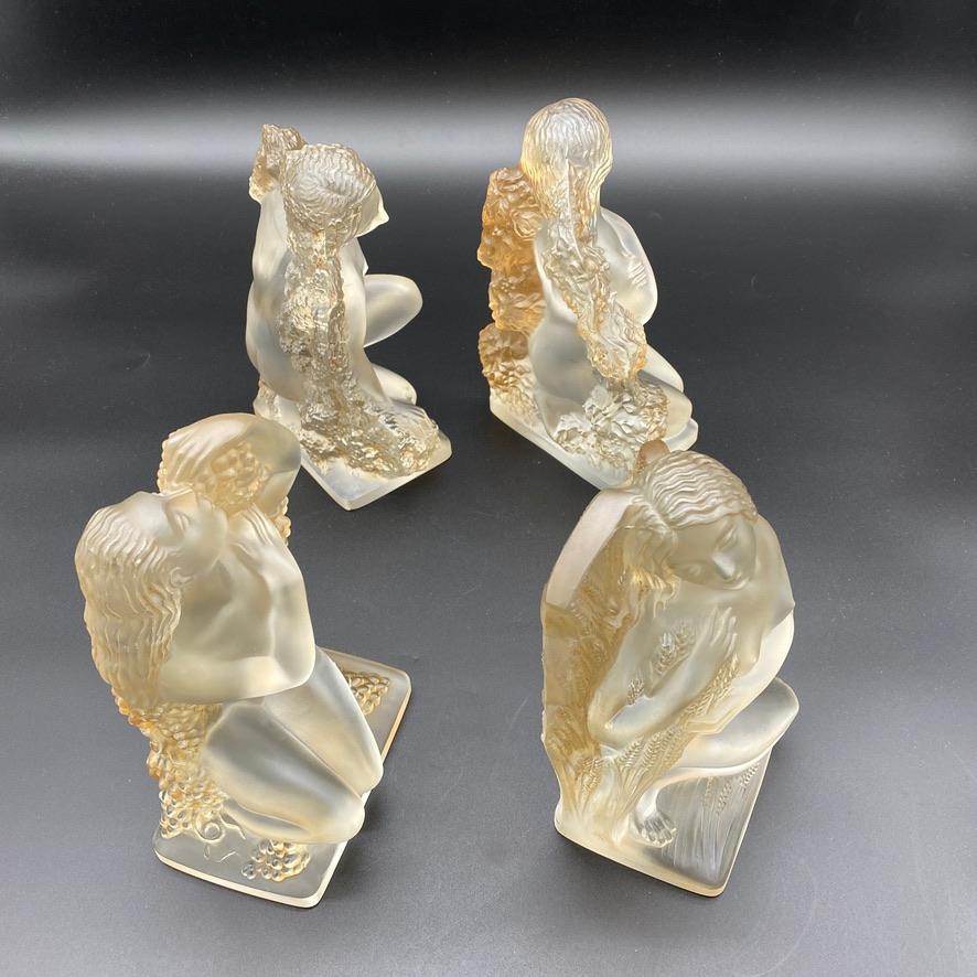 Français Statuettes en verre 4 Seasons de R.Lalique en vente
