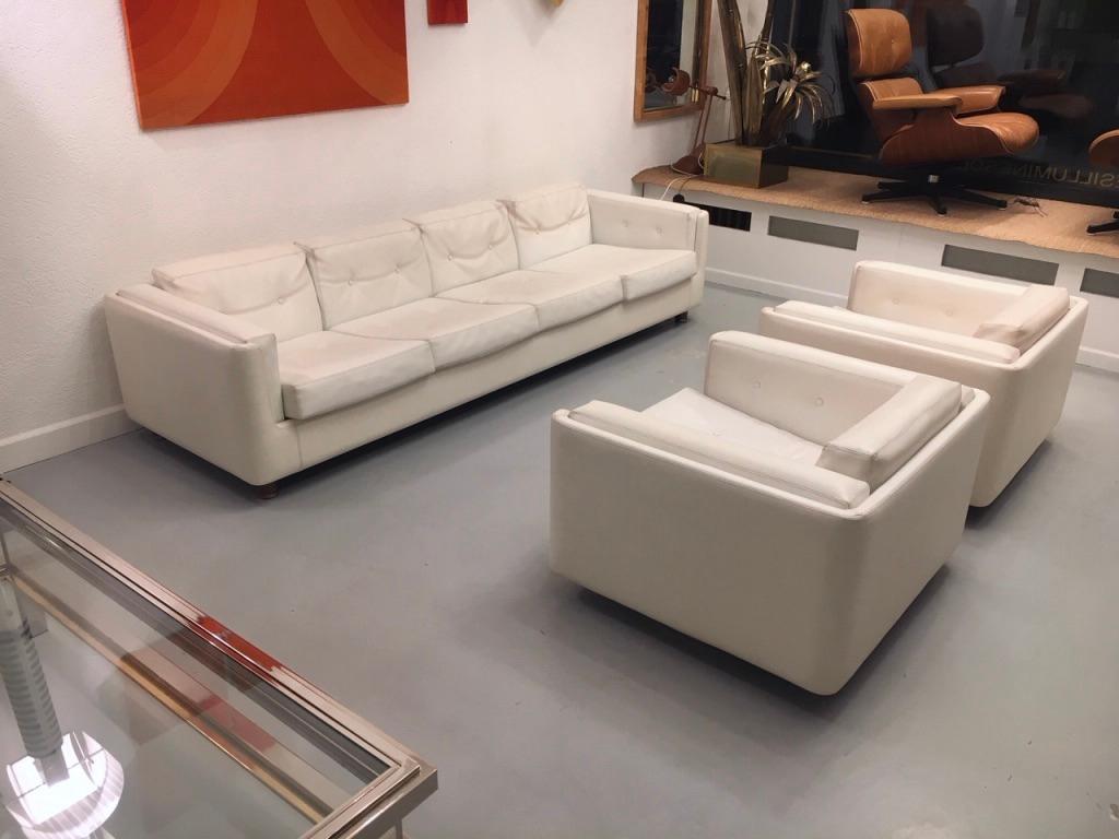 4-Seat White Faux Leather 