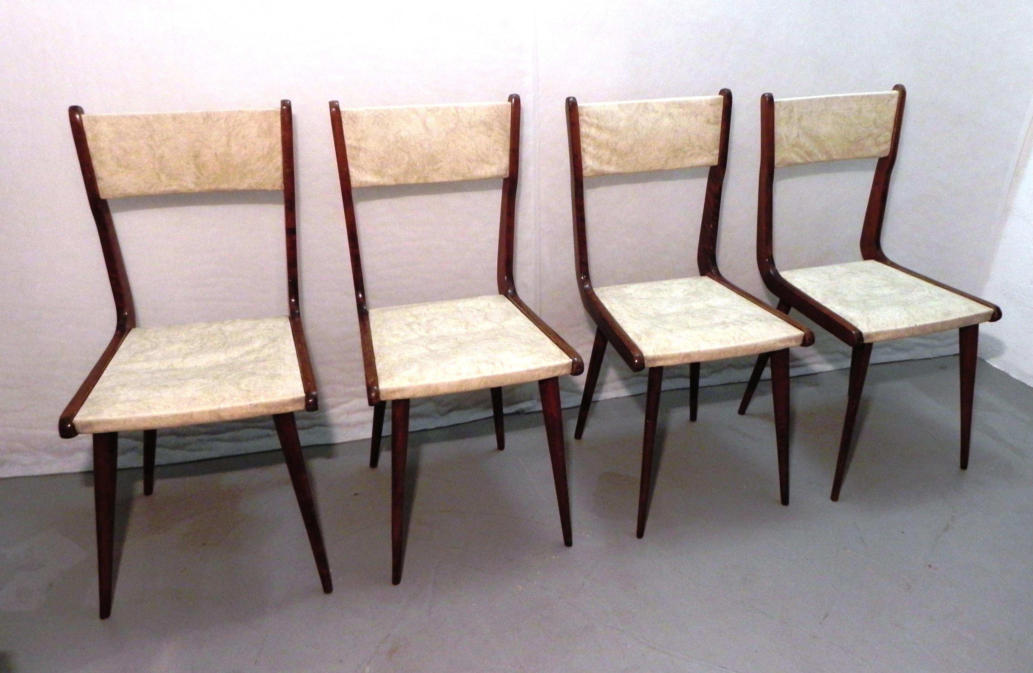 4 chaises des années 1960 État moyen - En vente à Felino, IT