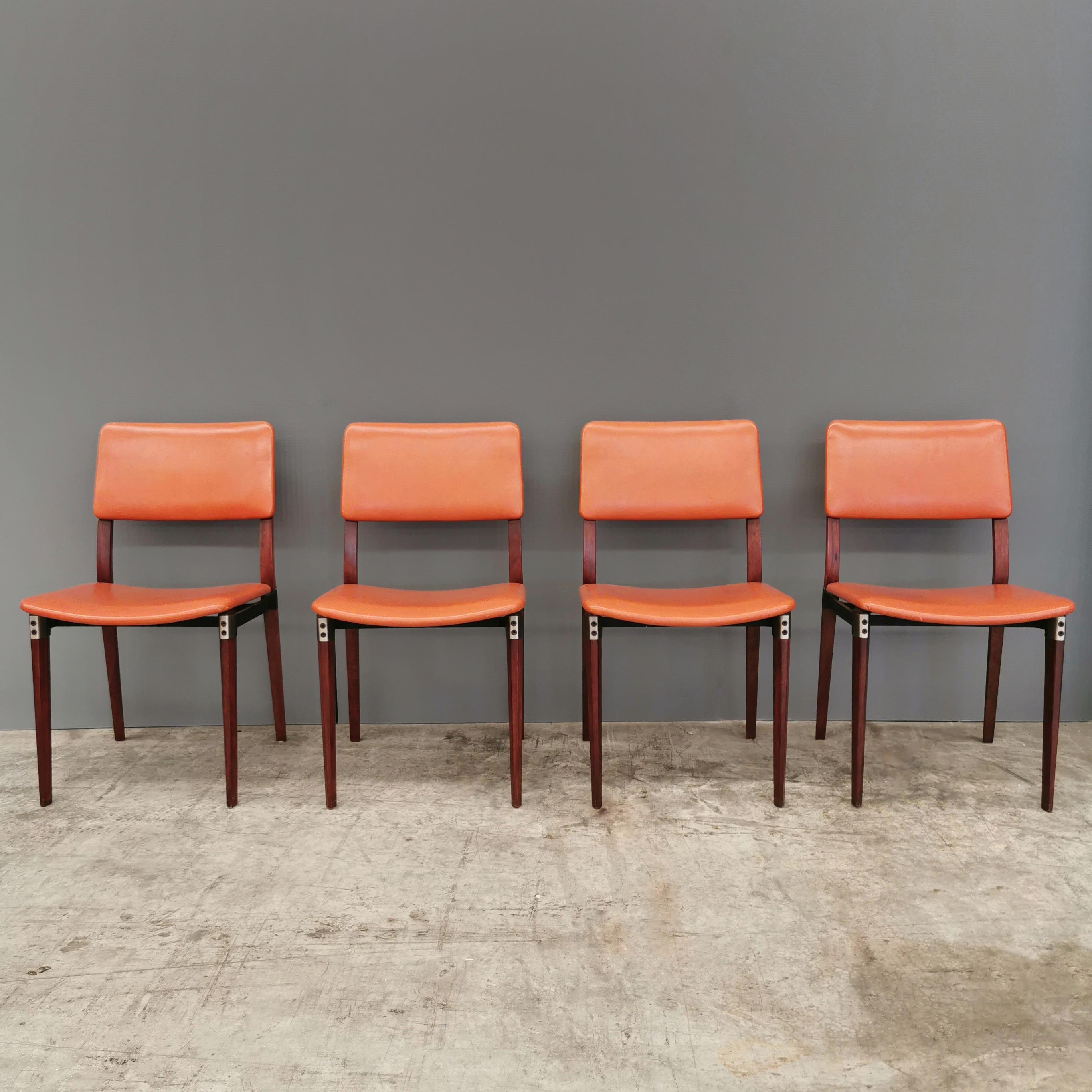 Mid-Century Modern 4 chairs Wood and leather S82 Eugenio Gerli for Tecno 1960's For Sale