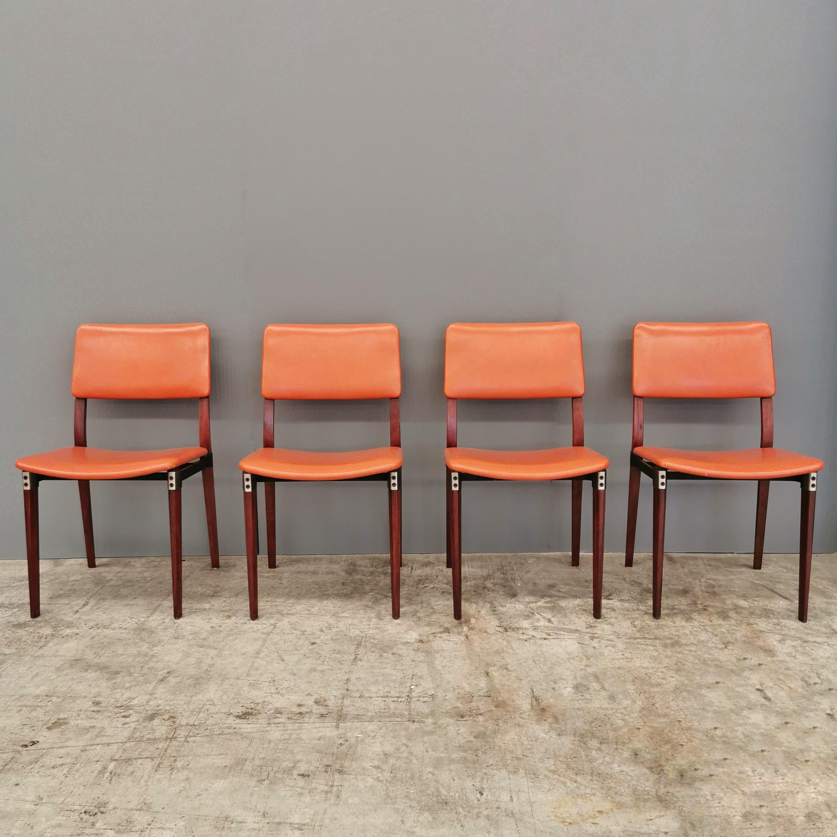 Italian 4 chairs Wood and leather S82 Eugenio Gerli for Tecno 1960's For Sale