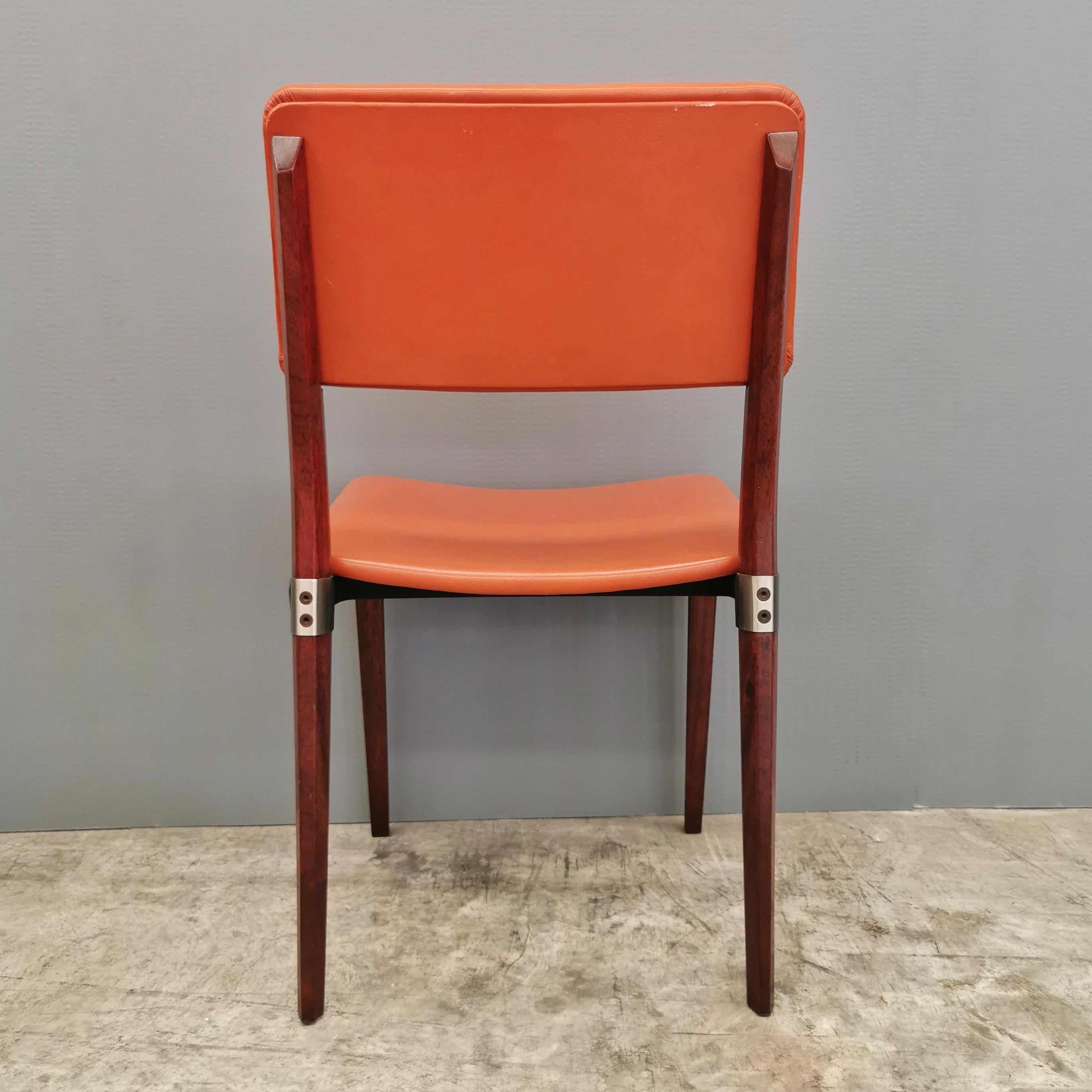 20th Century 4 chairs Wood and leather S82 Eugenio Gerli for Tecno 1960's For Sale