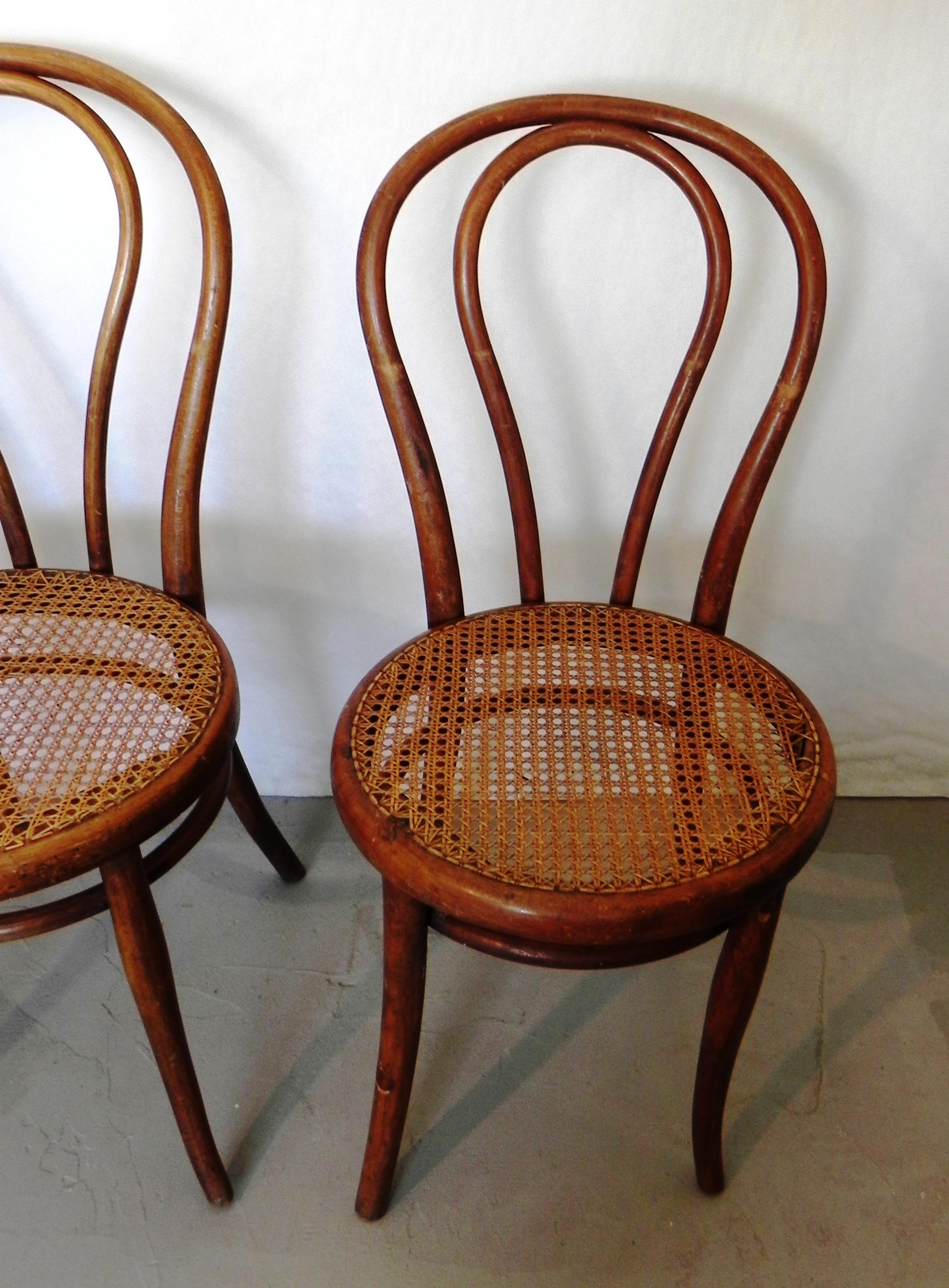 Hand-Crafted 4 Thonet Austria No. 18 chairs