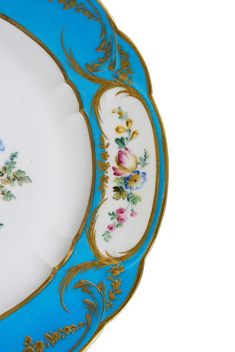 XIXe siècle 4 assiettes en porcelaine de style Serve, C19th en vente