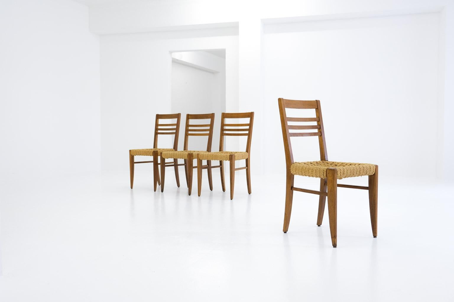 20ième siècle Ensemble de 4 chaises de salle à manger en corde suspendue par Frida Minet et Adrien Audoux pour Vibo Vesoul en vente