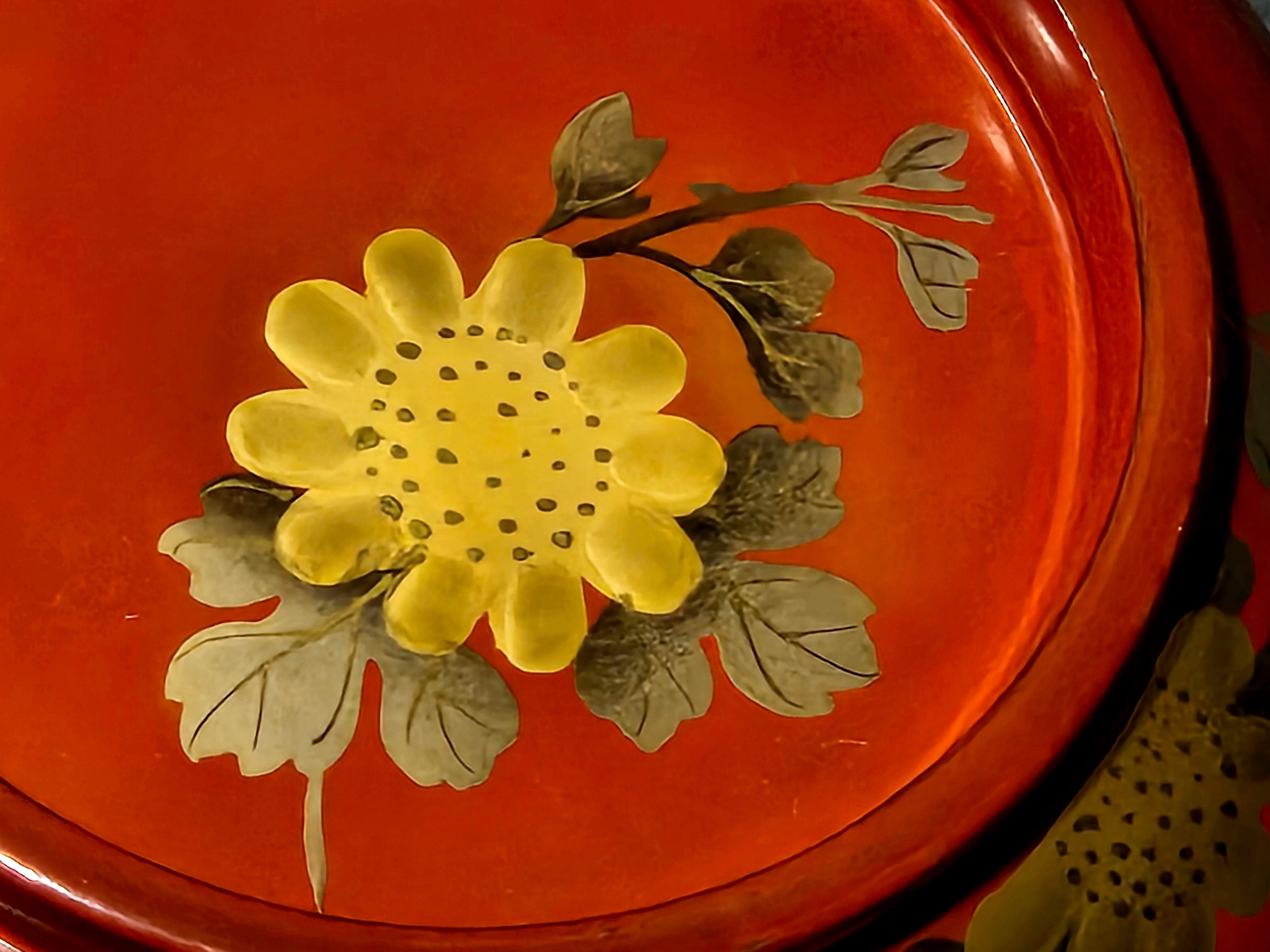 Japanese Gilt Lidded Rice Lacquer Bowls w/ Covers & Trays, Signed 19 Century For Sale 5