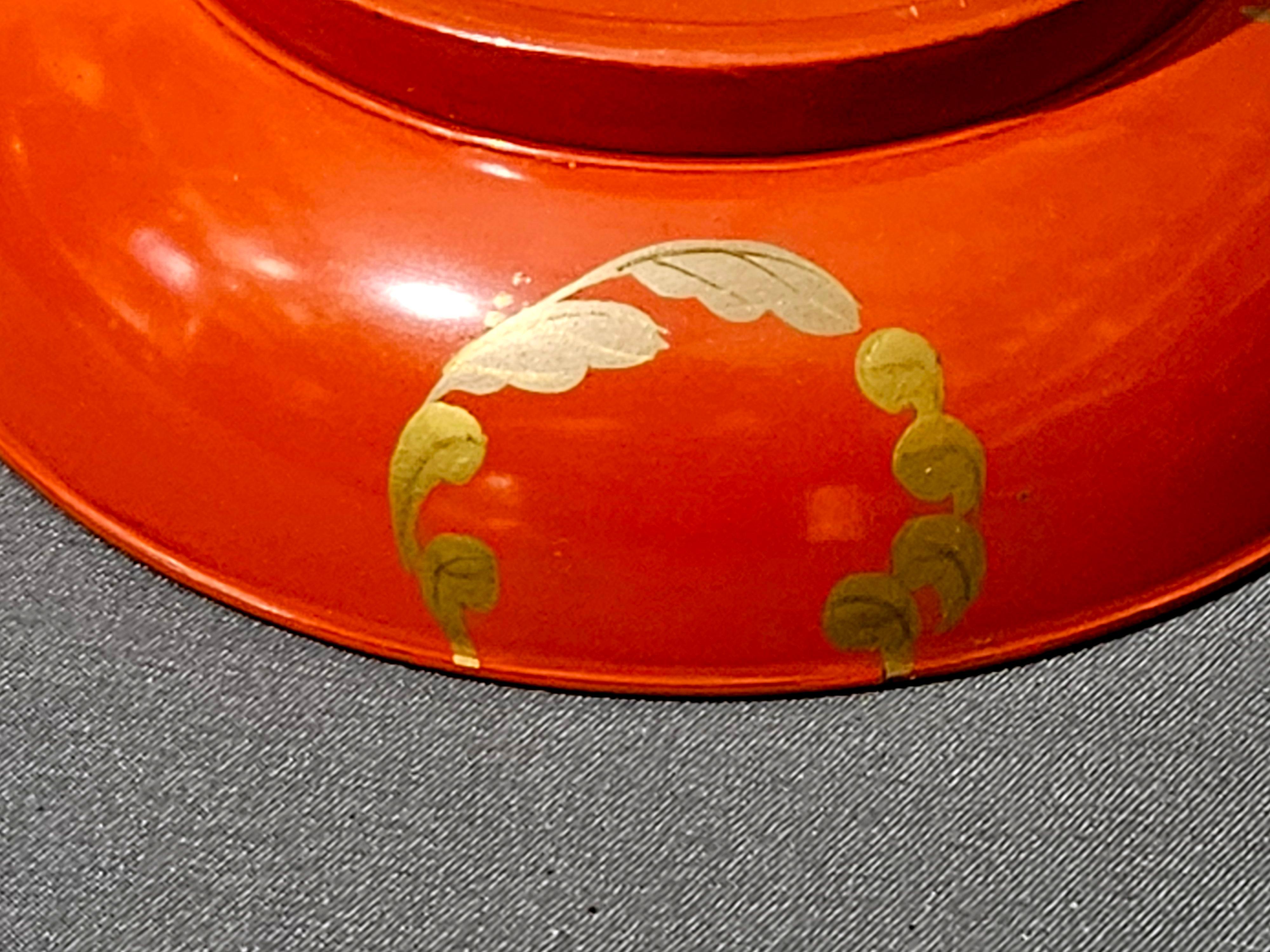 Japanese Gilt Lidded Rice Lacquer Bowls w/ Covers & Trays, Signed 19 Century For Sale 7