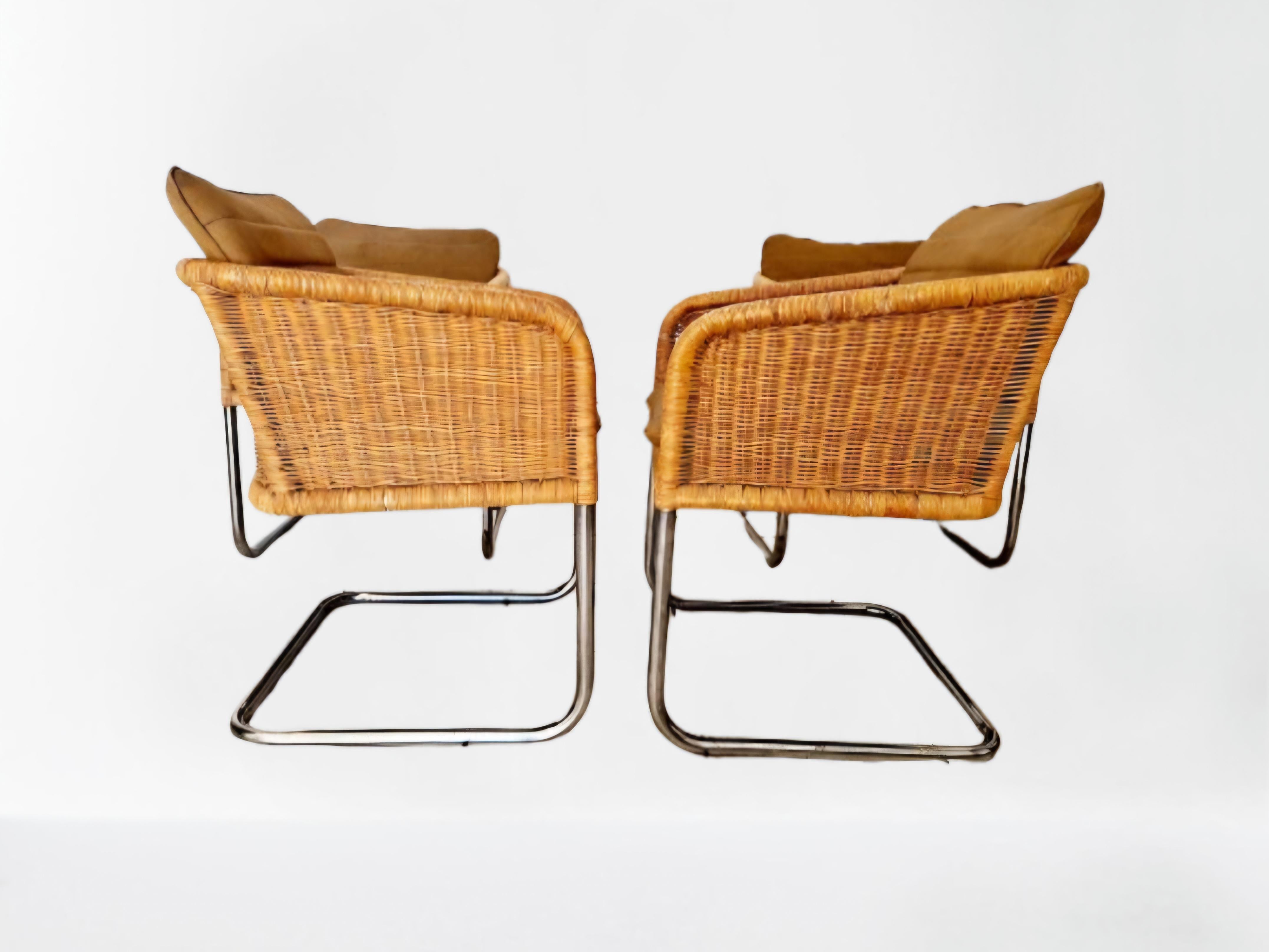 italien 4 chaises de salle à manger Shelby Williams à la manière de Fabricius et Kastholm en vente