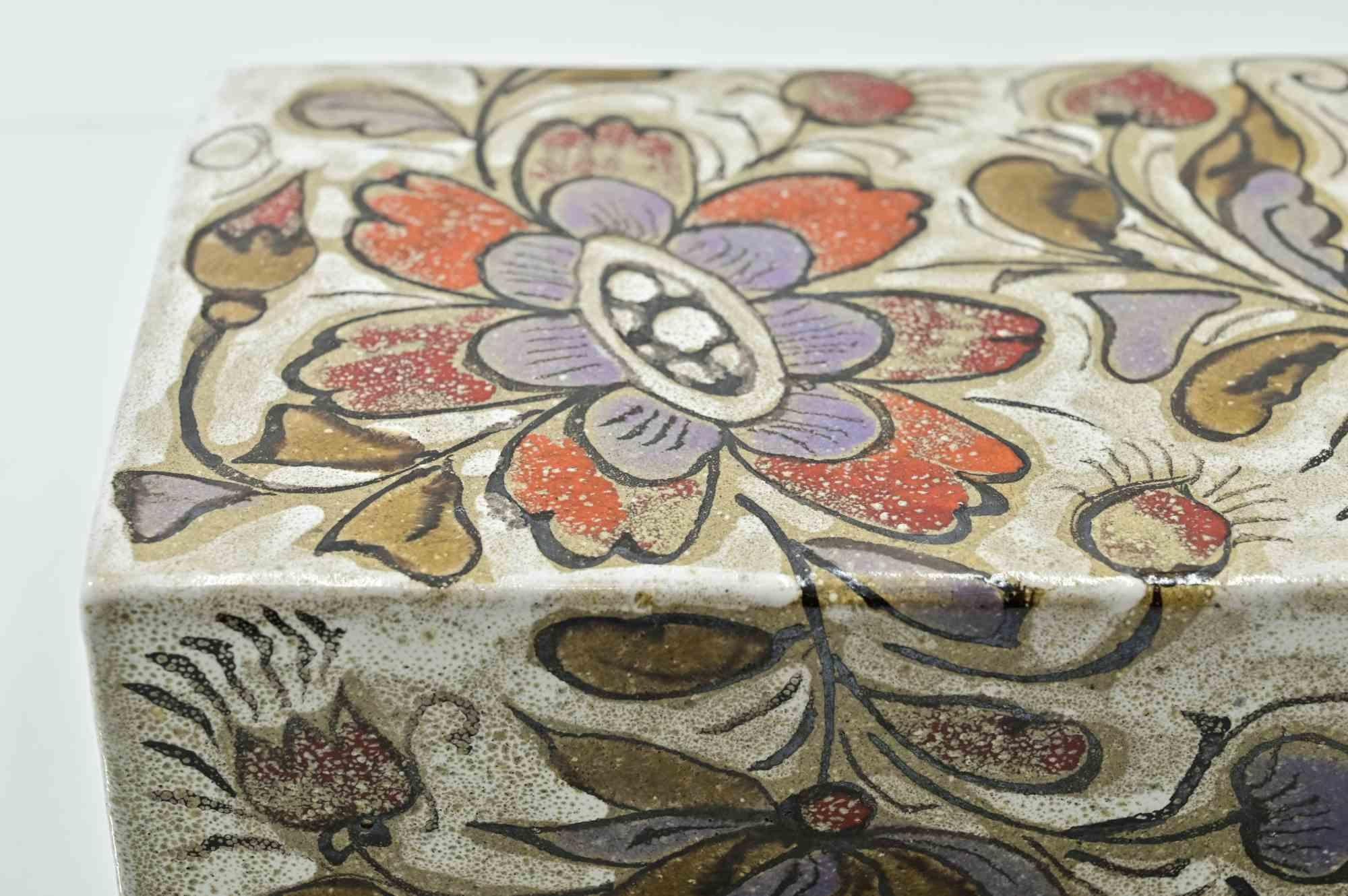 4 Sided Painted Vase by Elio Schiavon, Mid-20th Century In Good Condition For Sale In Roma, IT
