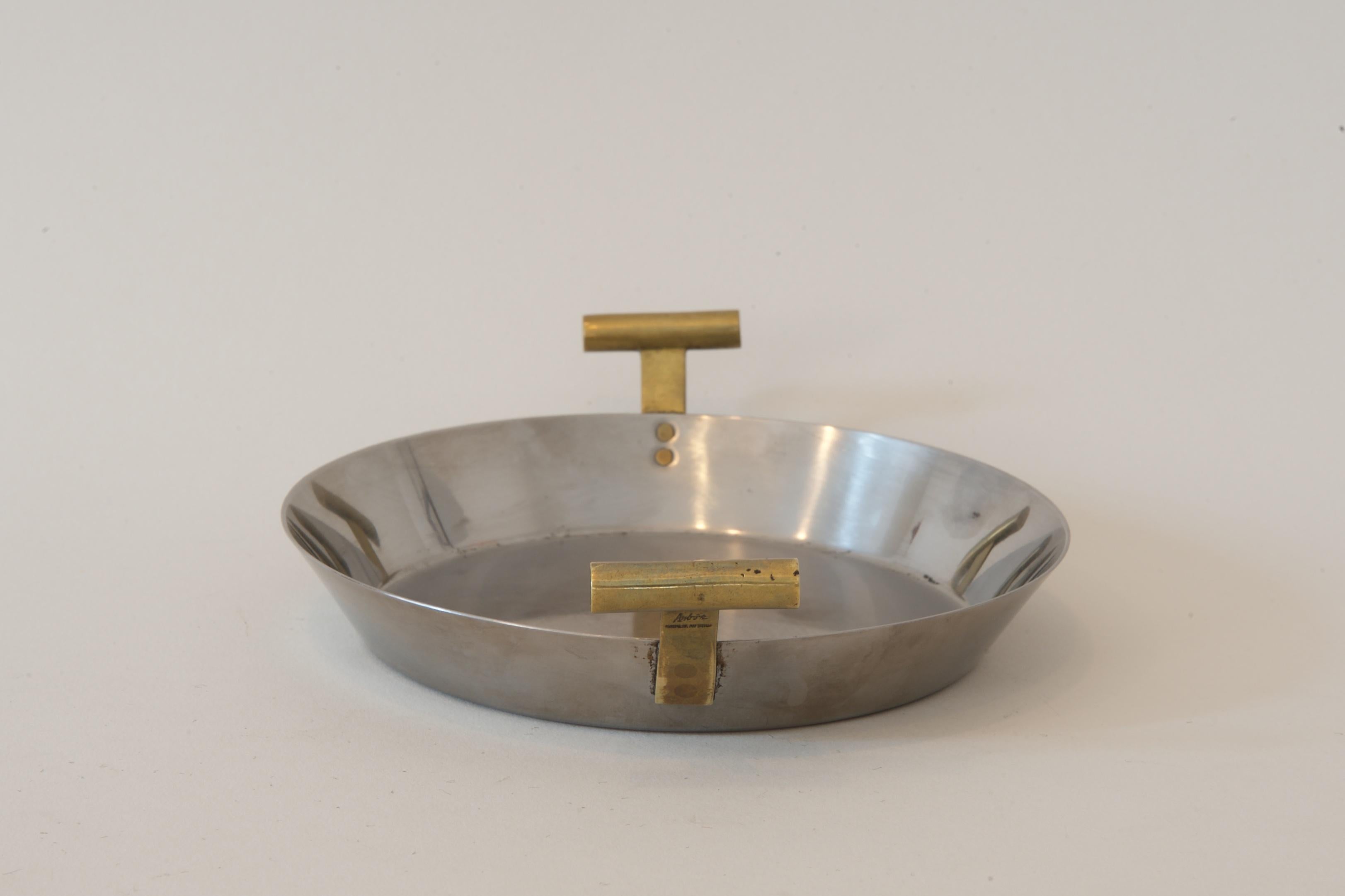 Brass 4 Small Pans with a Wooden Rack For Sale