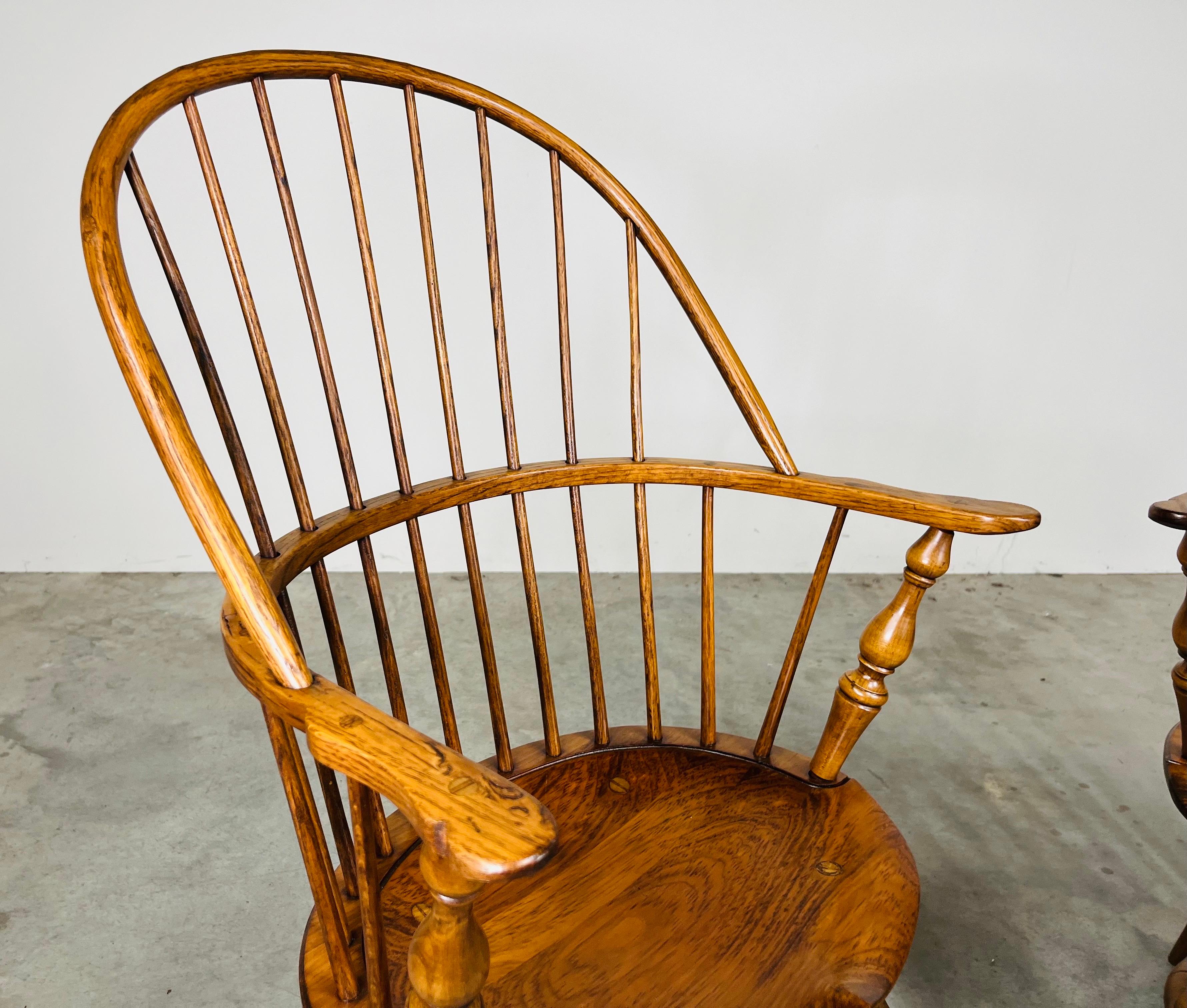 20th Century 4 Spindle Back Windsor Dining Chairs Mortis & Tenon Joinery Habersham Plantation For Sale