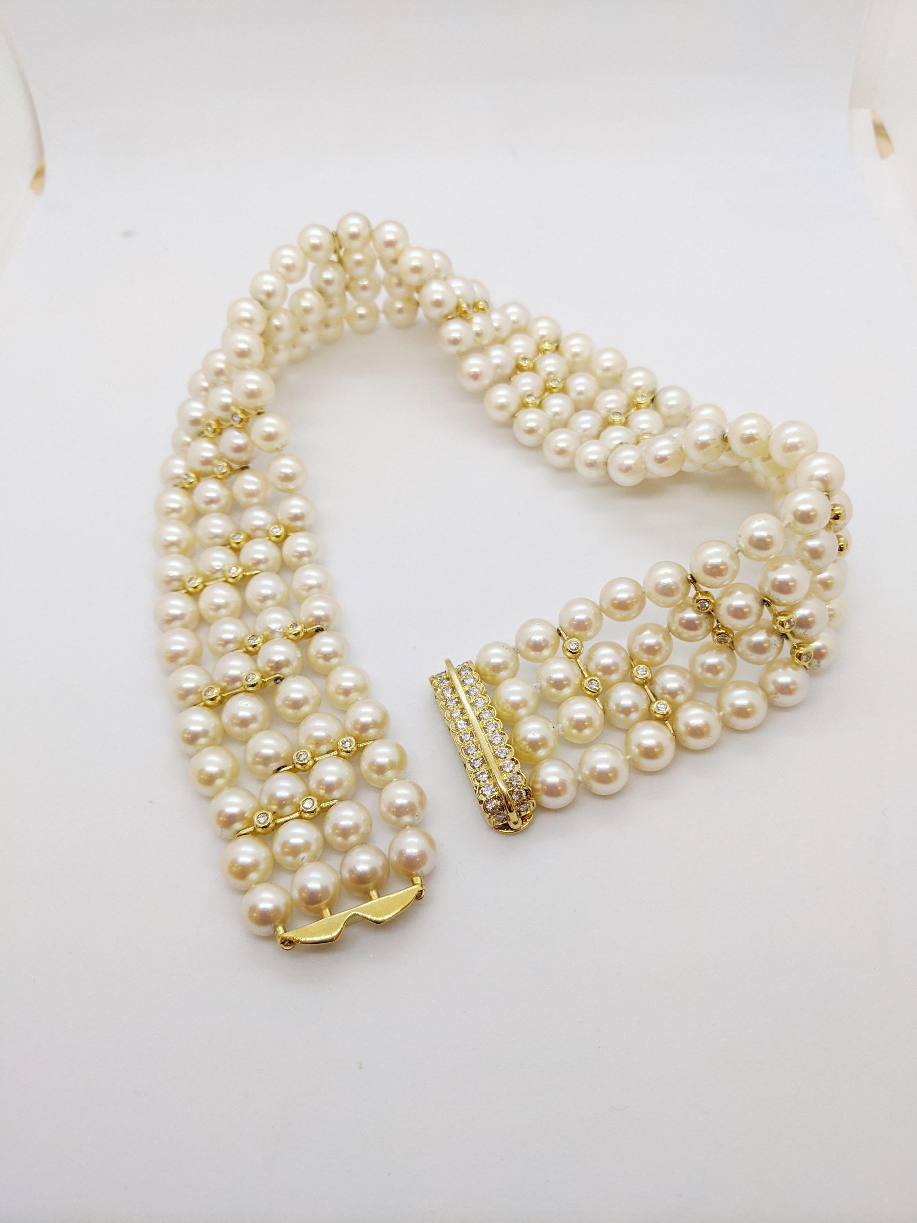 4 Strand AAA Japanese Cultured Pearl Choker with 18 Karat Gold and Diamonds In New Condition For Sale In New York, NY