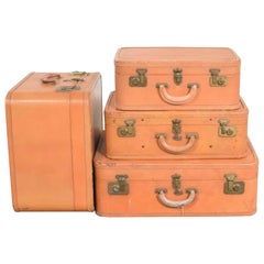 4 valises en cuir Stratosphere Rappaport Bagages comme tables d'appoint Tables d'appoint