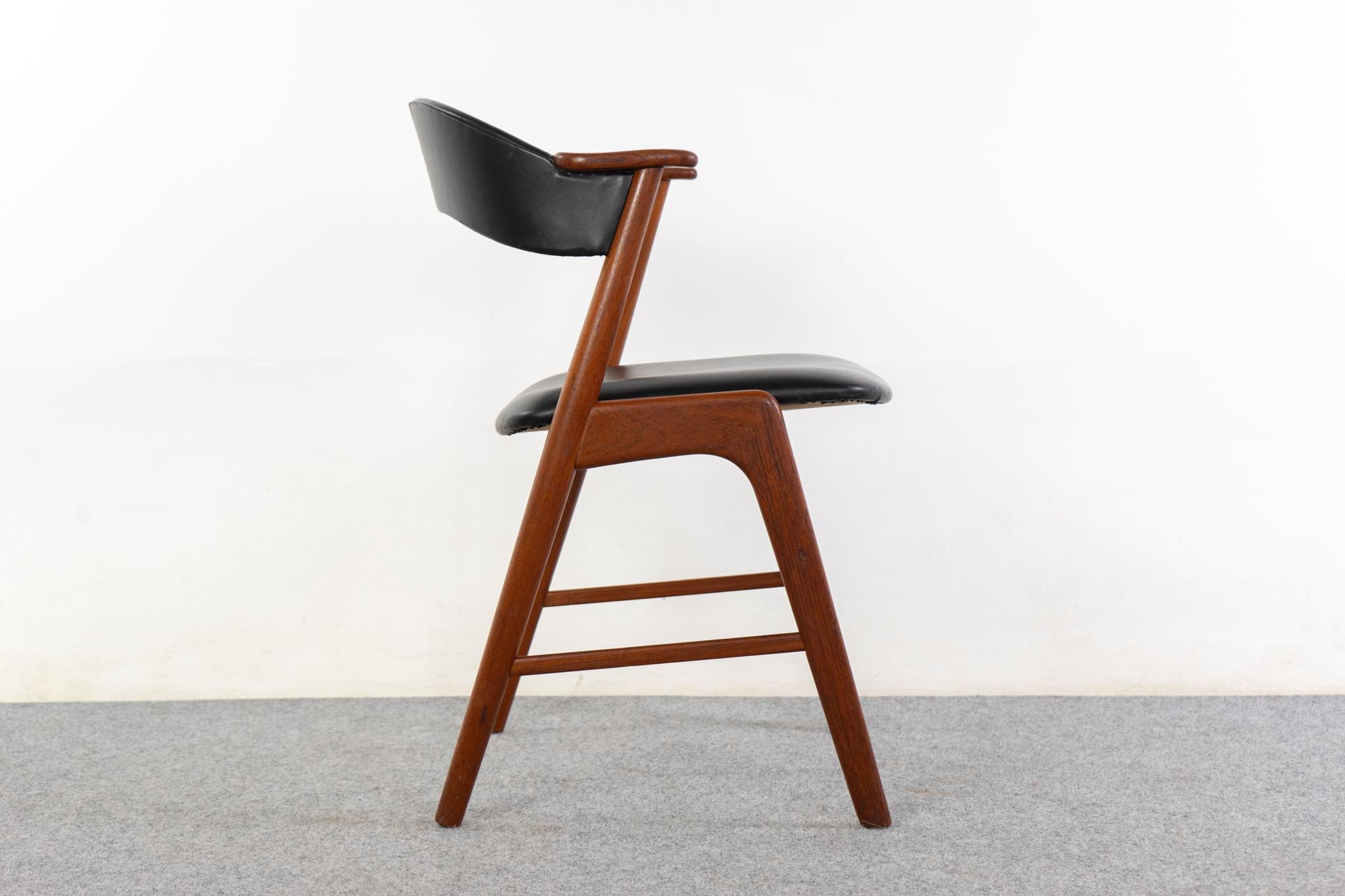 4 Teakholz-Esszimmerstühle von Kai Kristiansen im Angebot 3