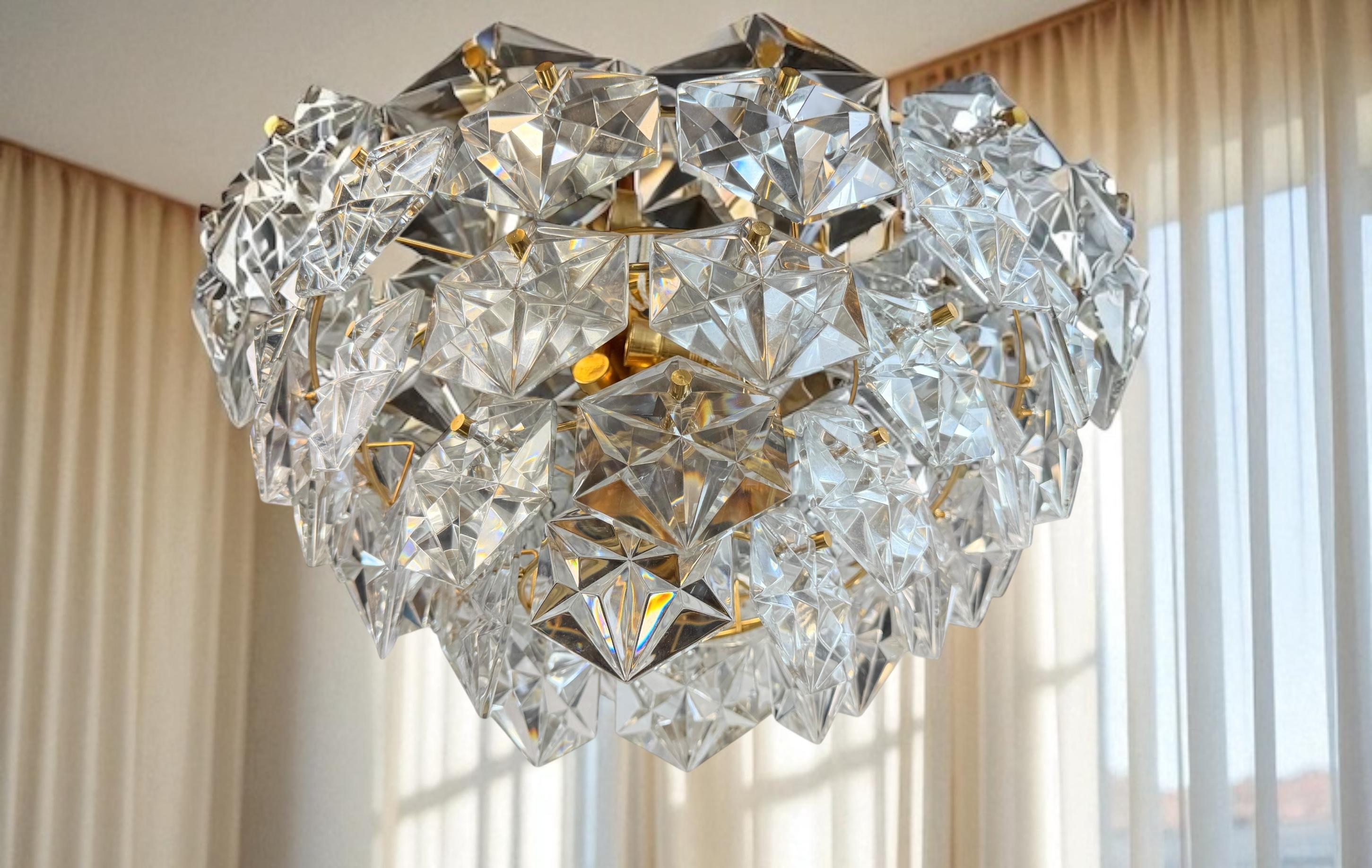 Lámpara empotrada de cristal de latón dorado de 4 niveles by Kinkeldey Años 70 en venta 7