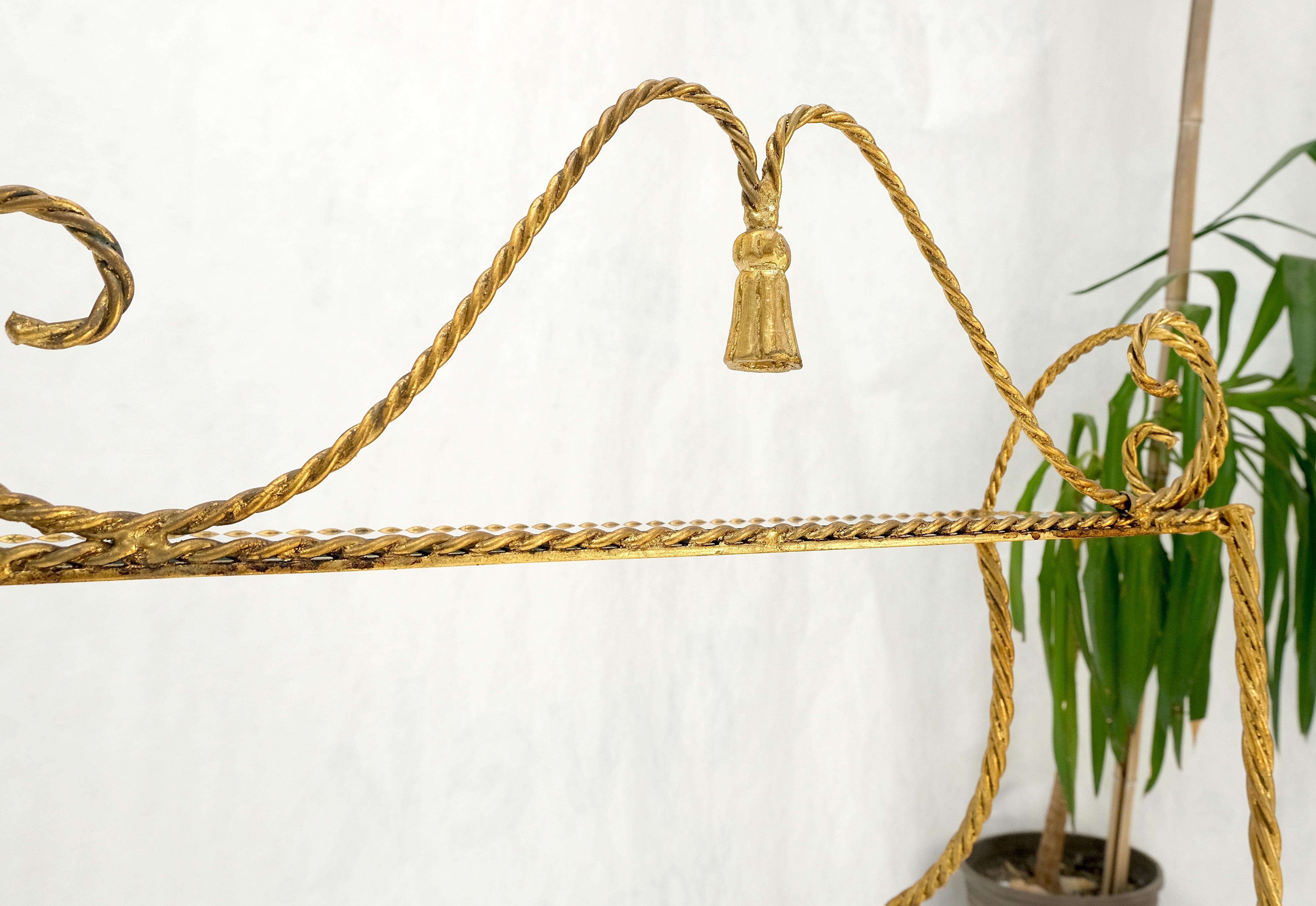 Étagère décorative italienne à 4 niveaux en métal doré « corde torsadée » et menthe ! en vente 4