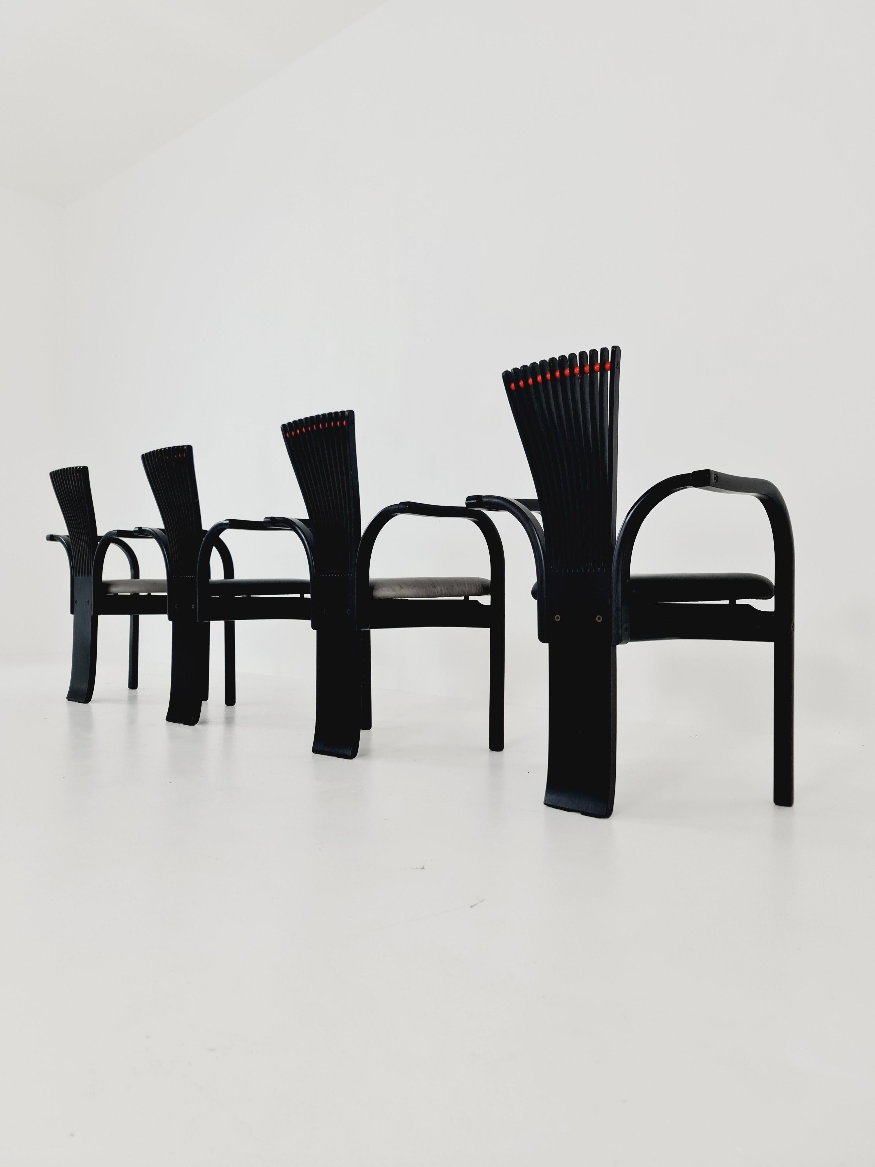 4 chaises de salle à manger Totem de Torstein Nilsen pour Westnofa, table de design italien en vente 4