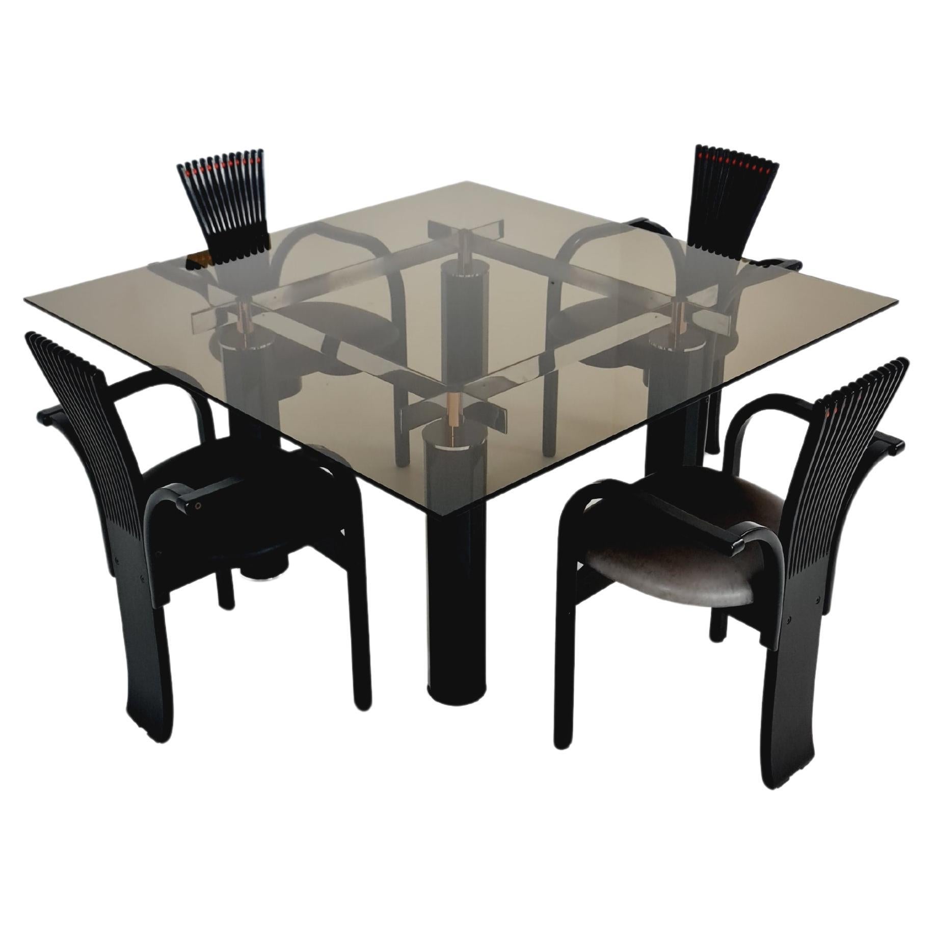 4 chaises de salle à manger Totem de Torstein Nilsen pour Westnofa, table de design italien en vente