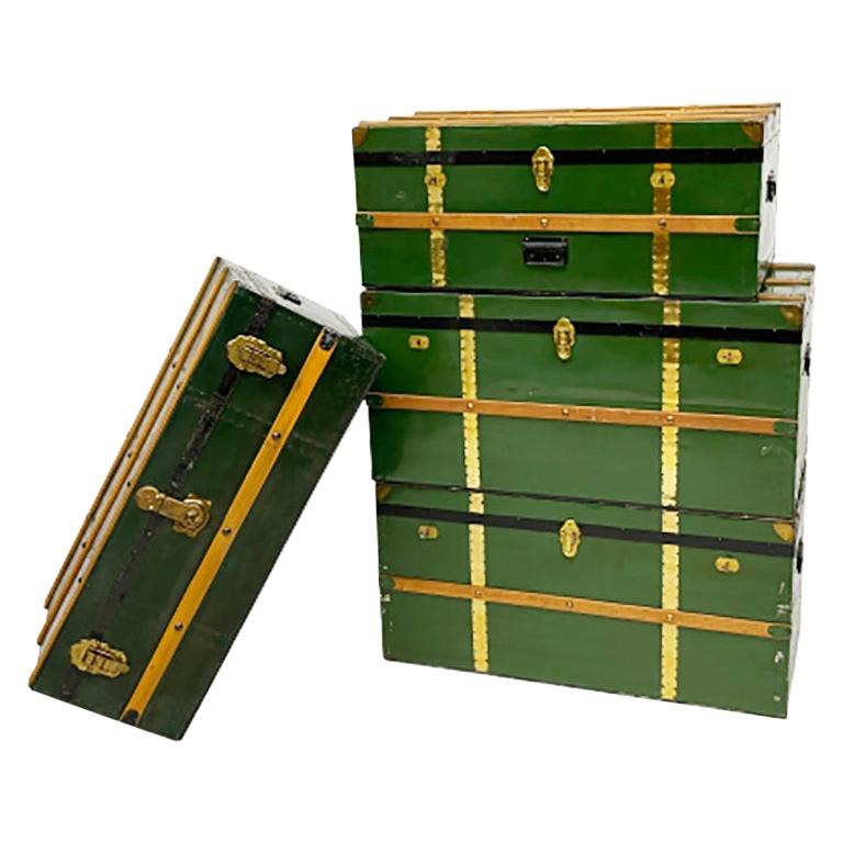 4 green Trunks, ca 1915 For Sale
